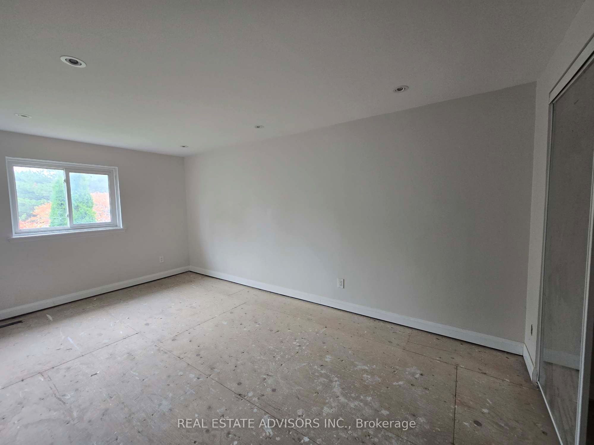 238 Braymore Boulevard Property Photo 15
