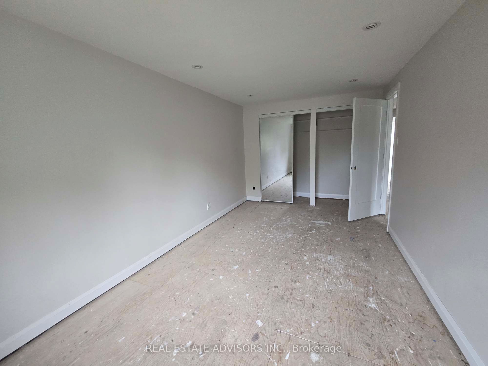 238 Braymore Boulevard Property Photo 16