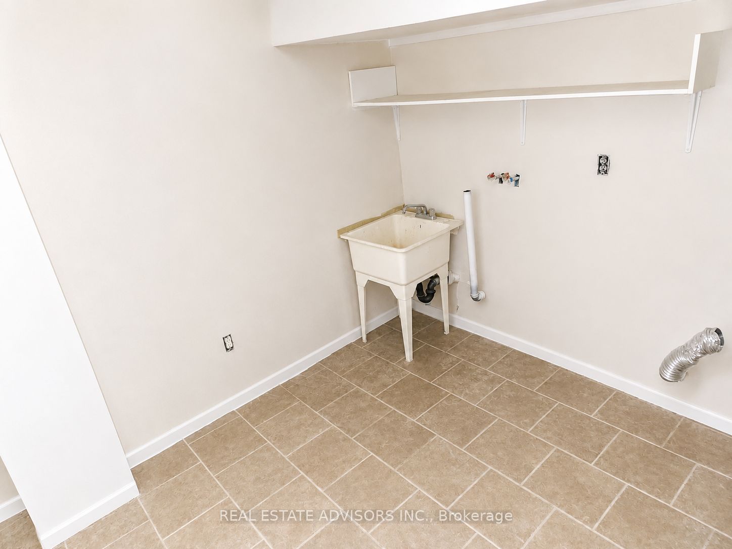 238 Braymore Boulevard Property Photo 17