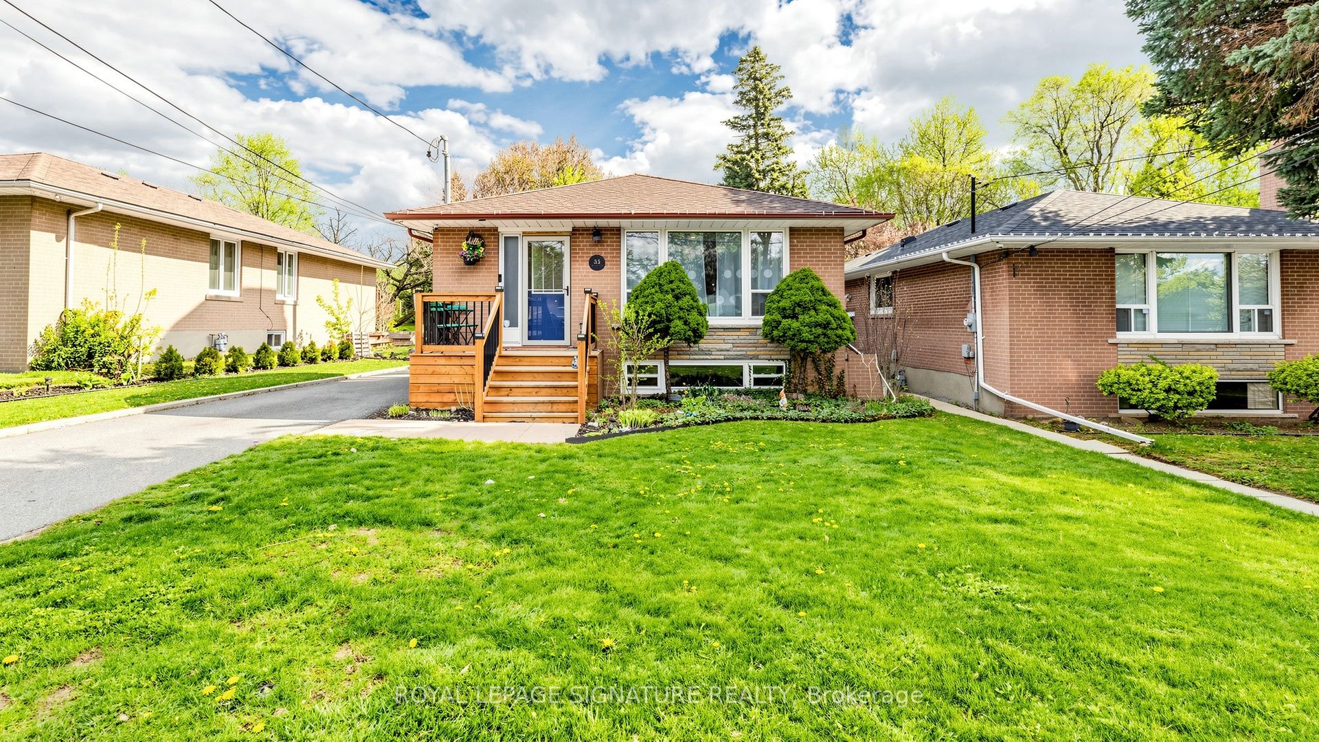 33 Neapolitan Drive Property Photo 2