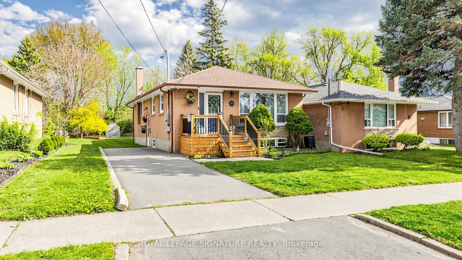 33 Neapolitan Drive Property Photo 3