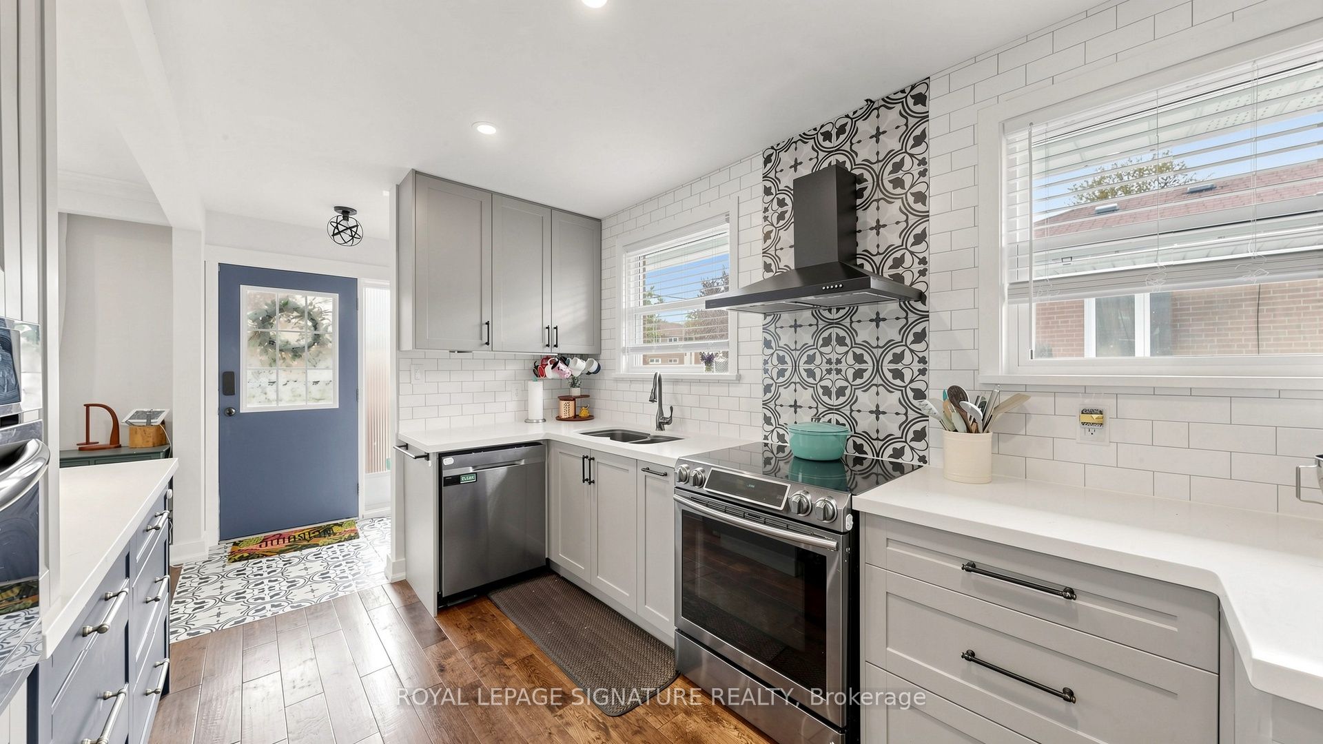 33 Neapolitan Drive Property Photo 9