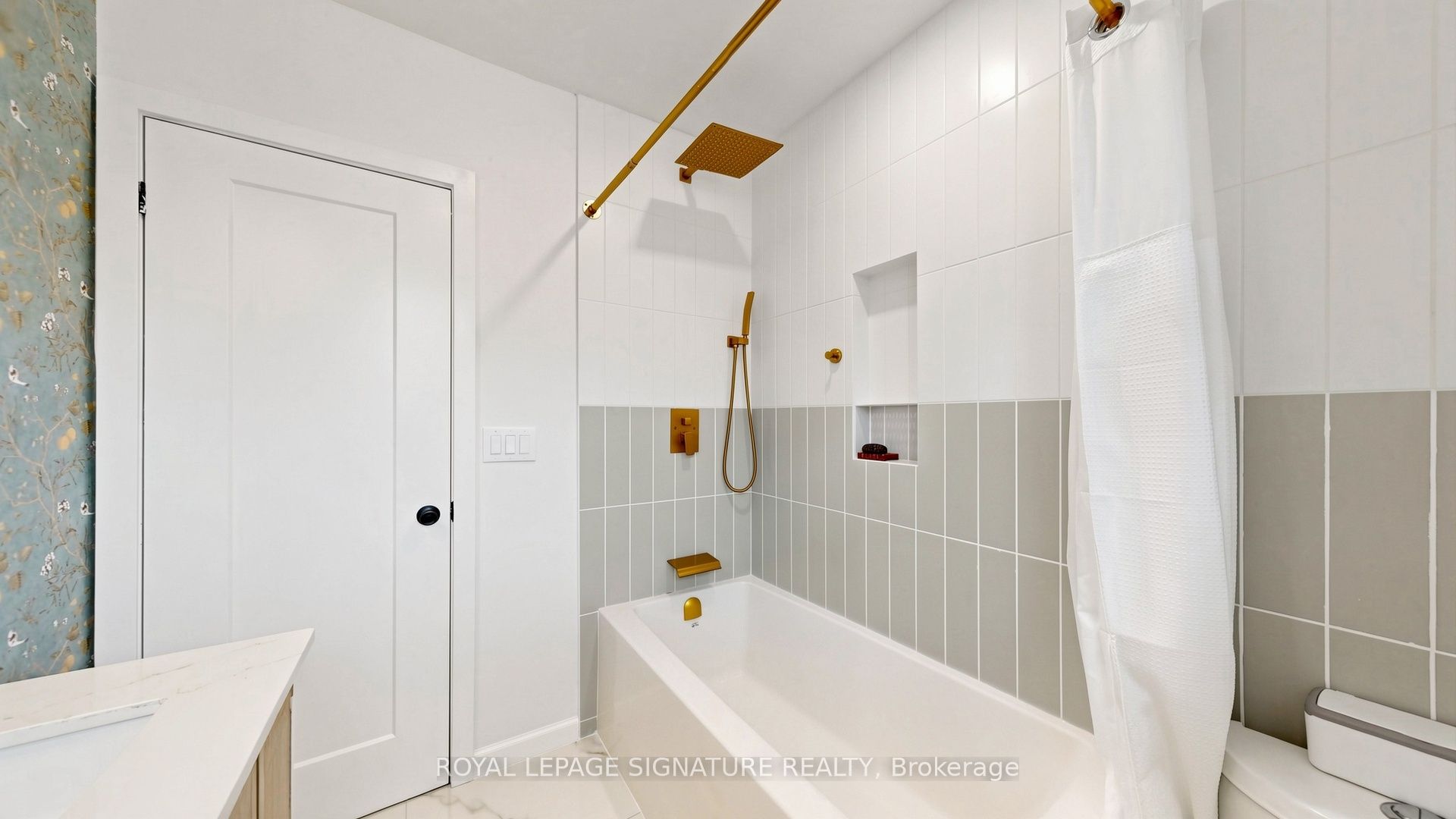 33 Neapolitan Drive Property Photo 22