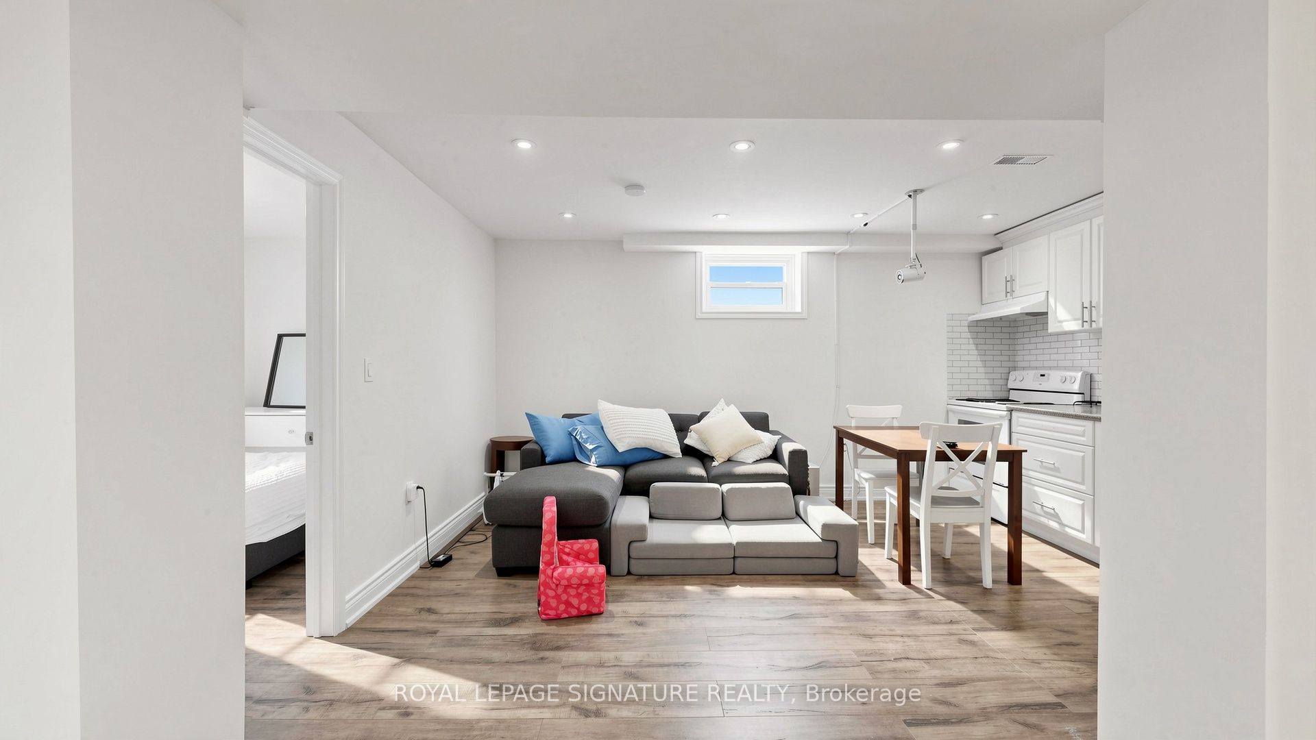 33 Neapolitan Drive Property Photo 26