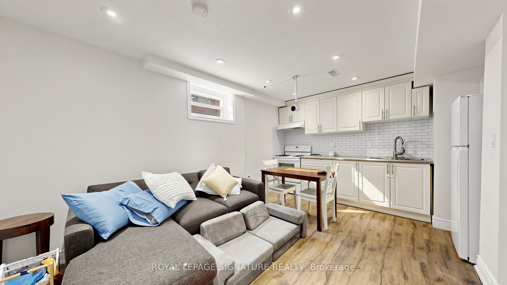 33 Neapolitan Drive Property Photo 27