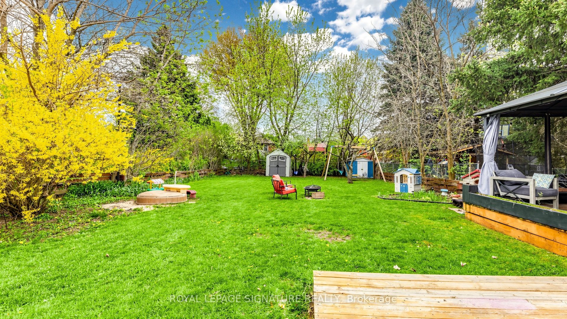 33 Neapolitan Drive Property Photo 39