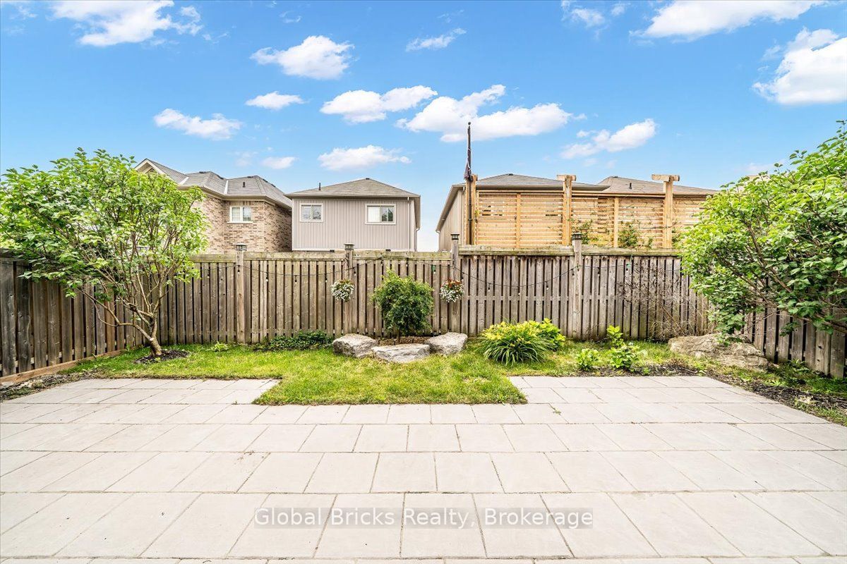 47 Holyrod Drive Property Photo 45