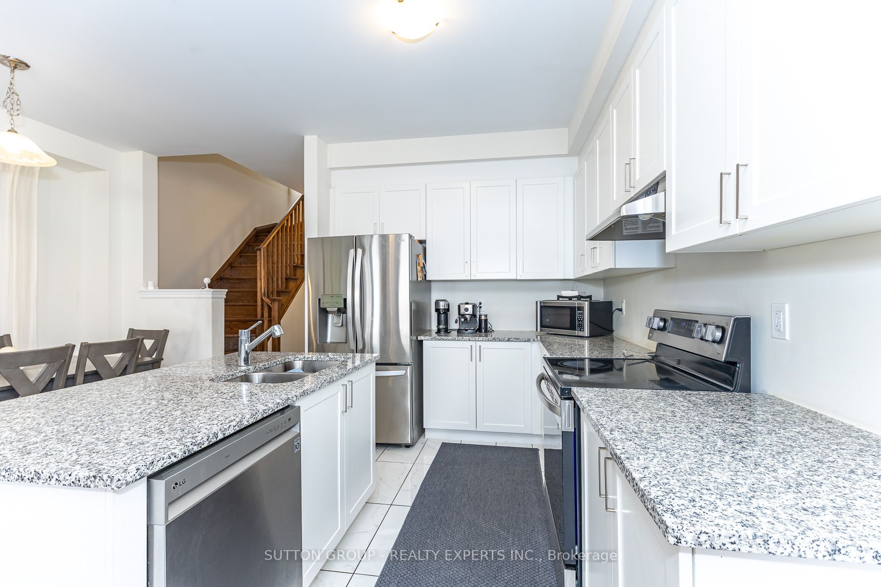130 Ice Palace Crescent Property Photo 15