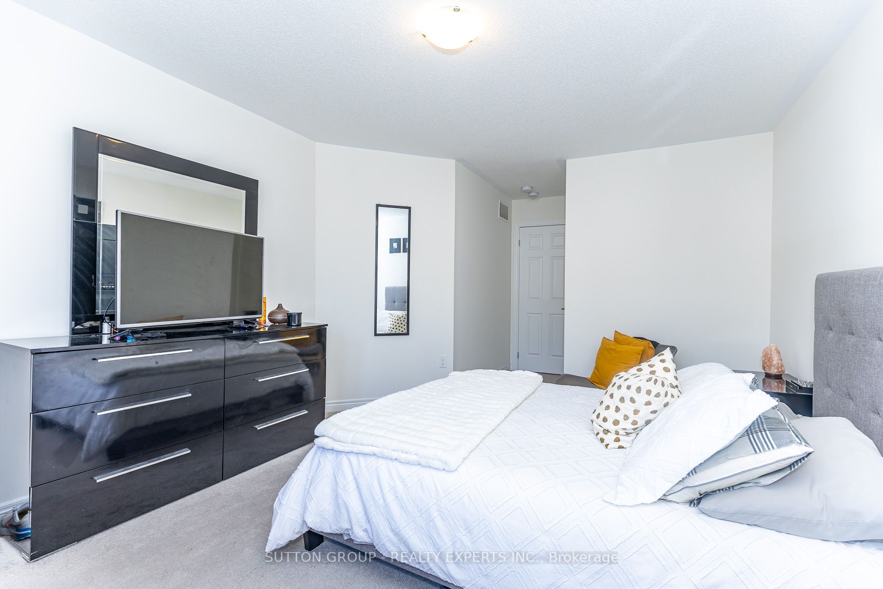 130 Ice Palace Crescent Property Photo 37