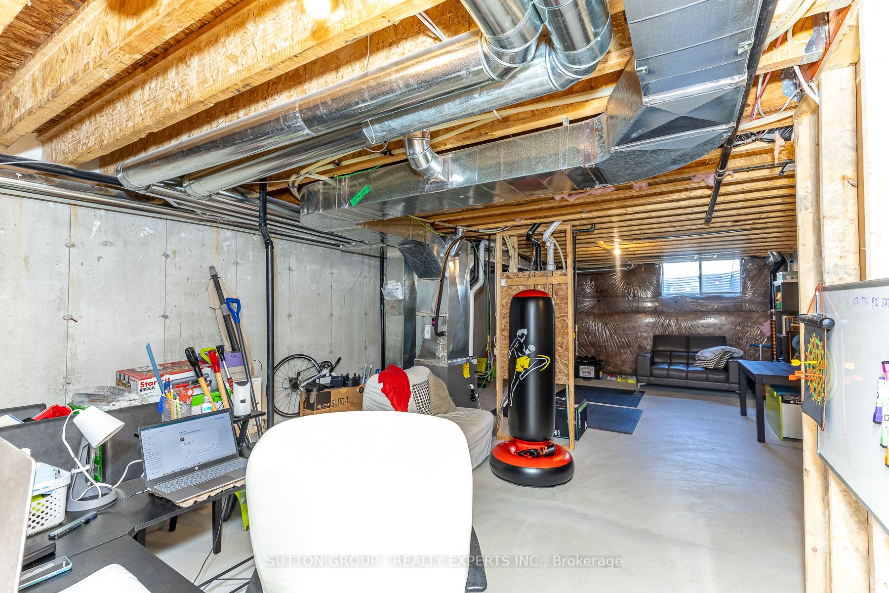 130 Ice Palace Crescent Property Photo 48