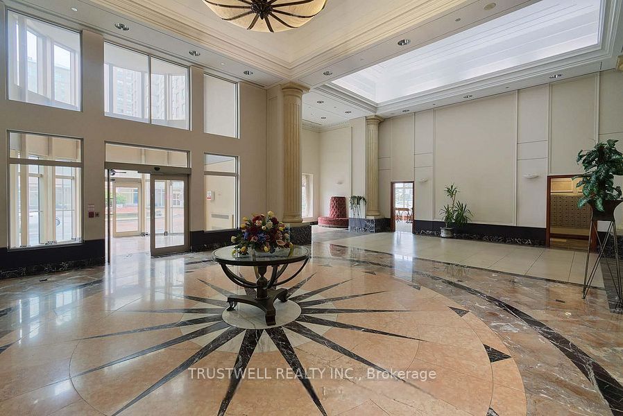 8 Lee Centre Drive 1509 Property Photo 7