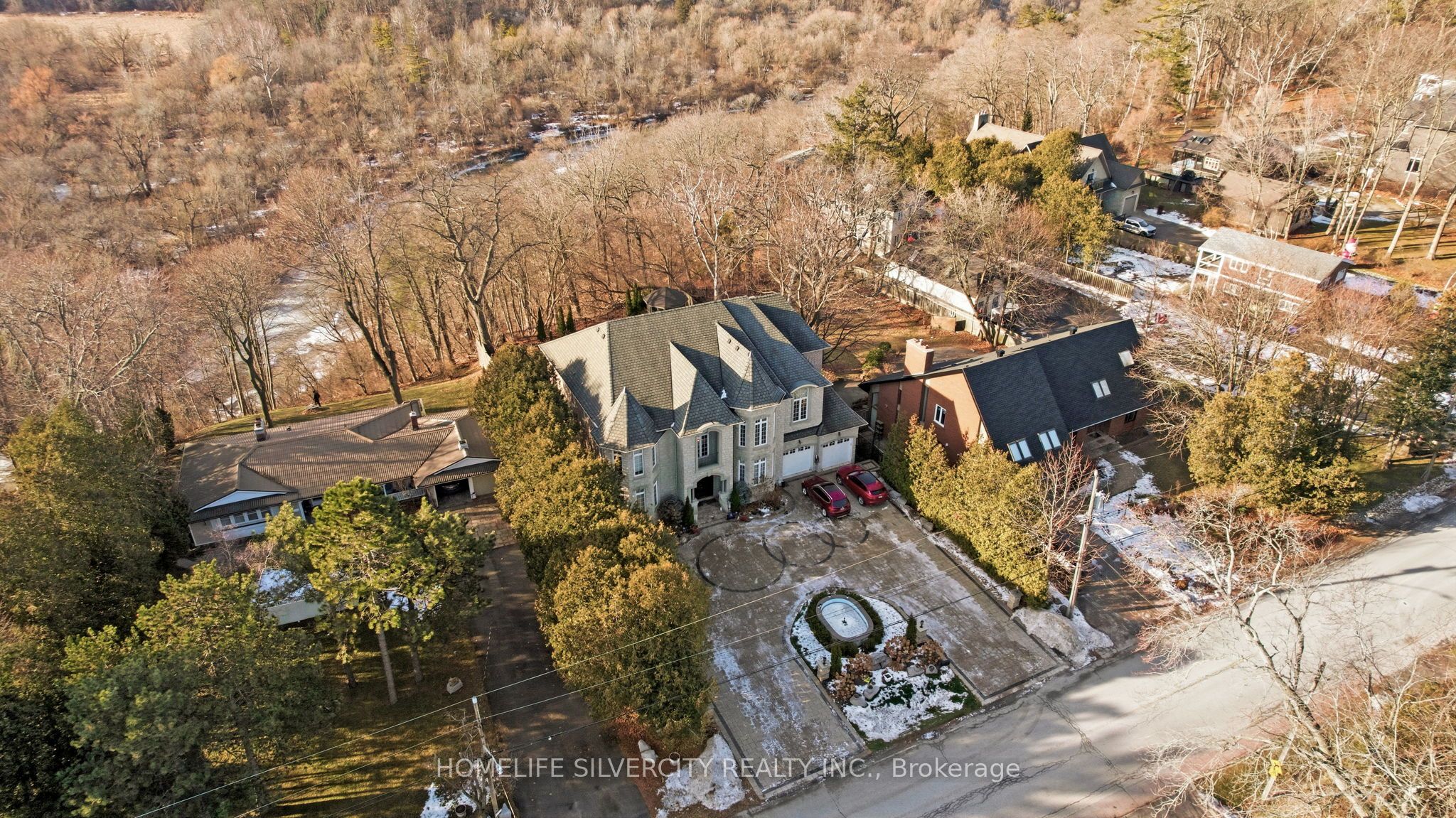 492 Rougemount Drive Property Photo 2