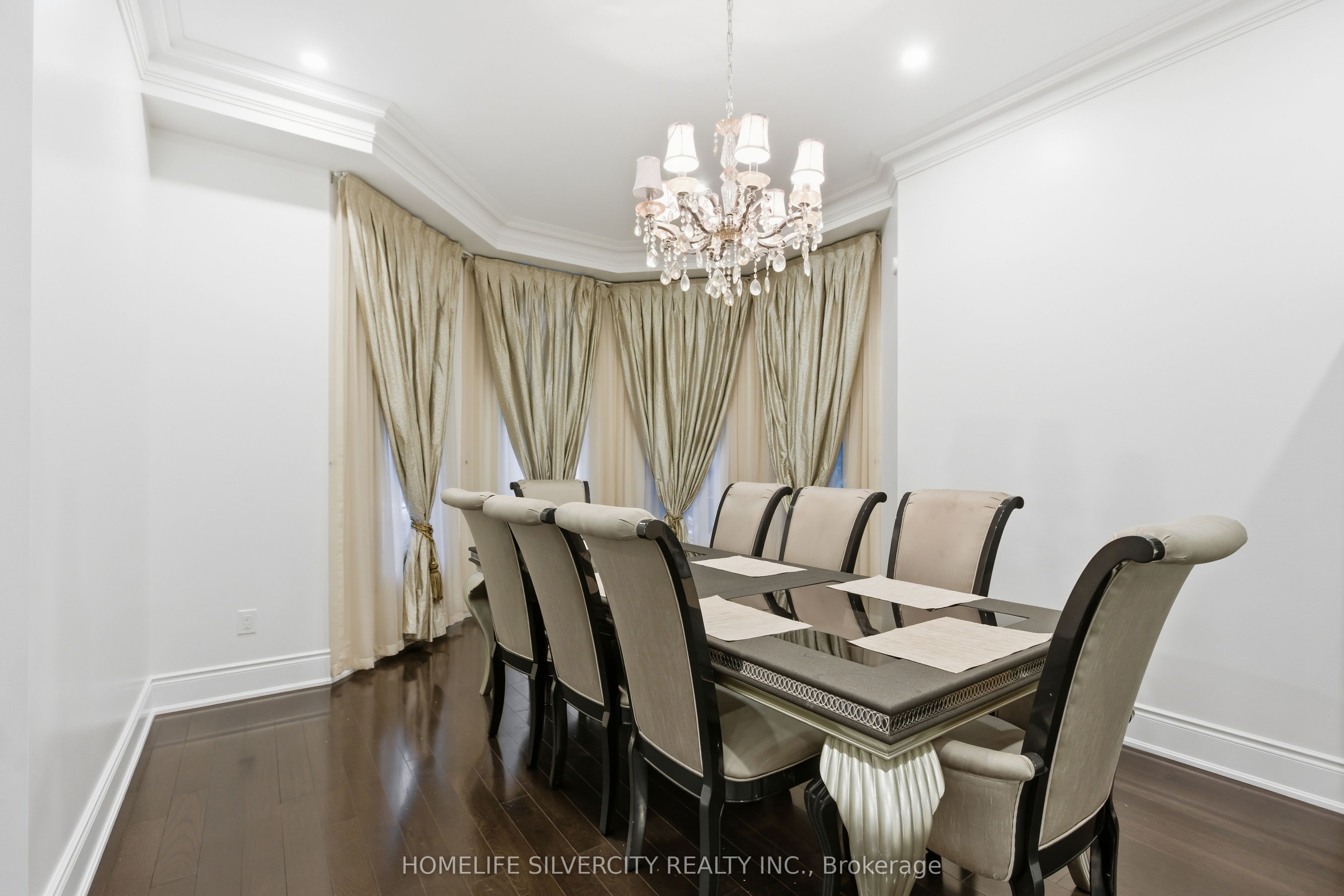 492 Rougemount Drive Property Photo 12