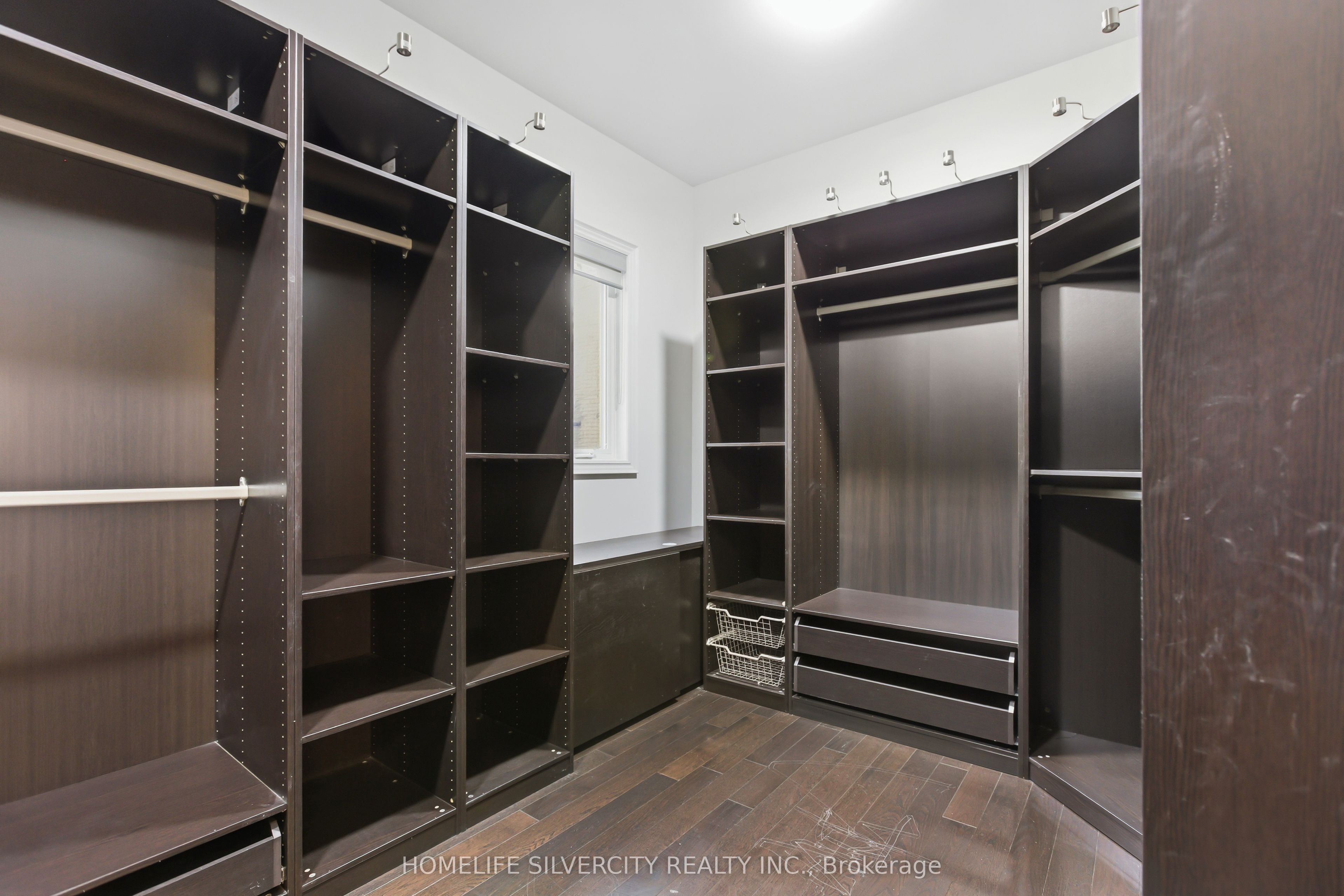 492 Rougemount Drive Property Photo 32