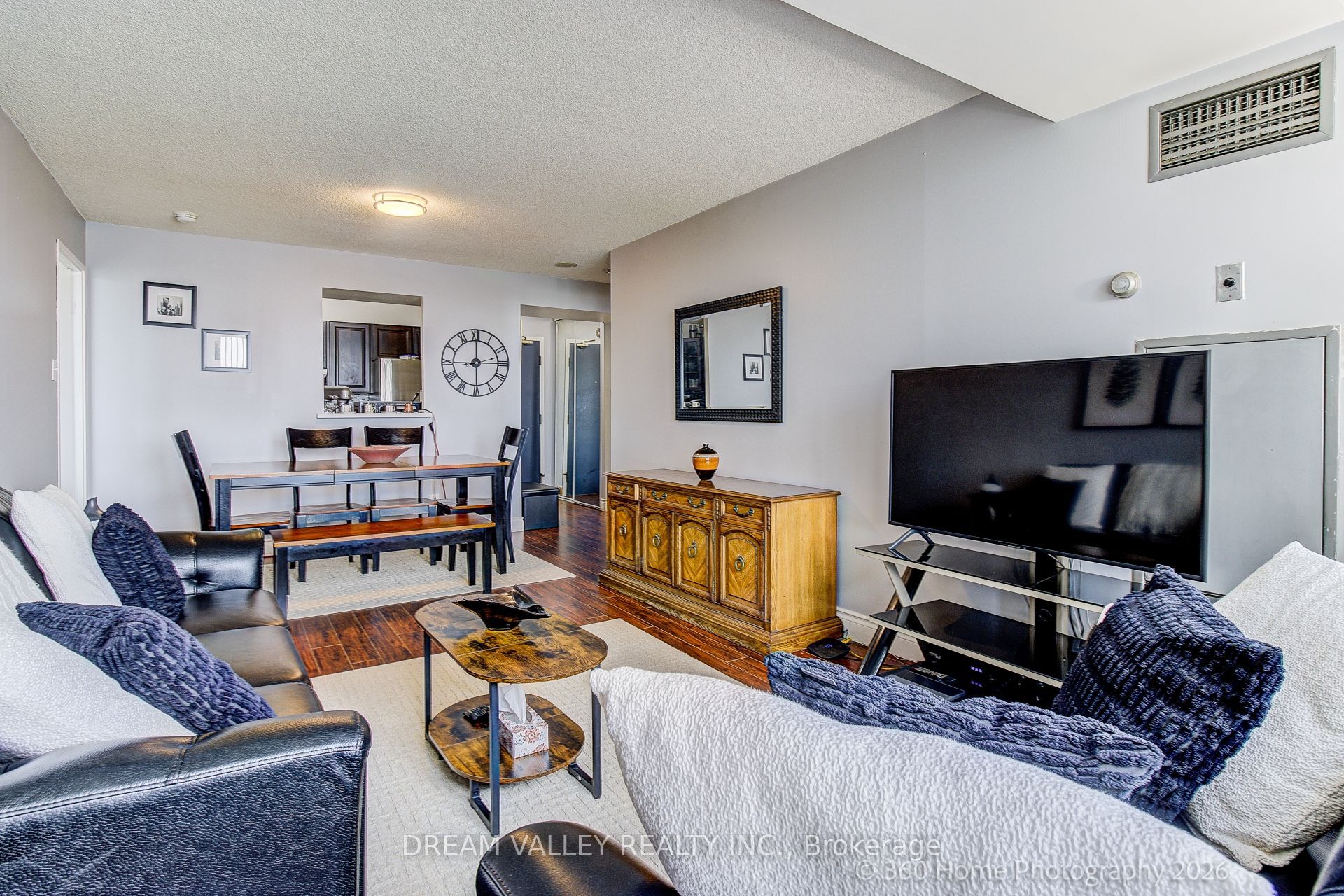 330 Mccowan Road 811 Property Photo 6