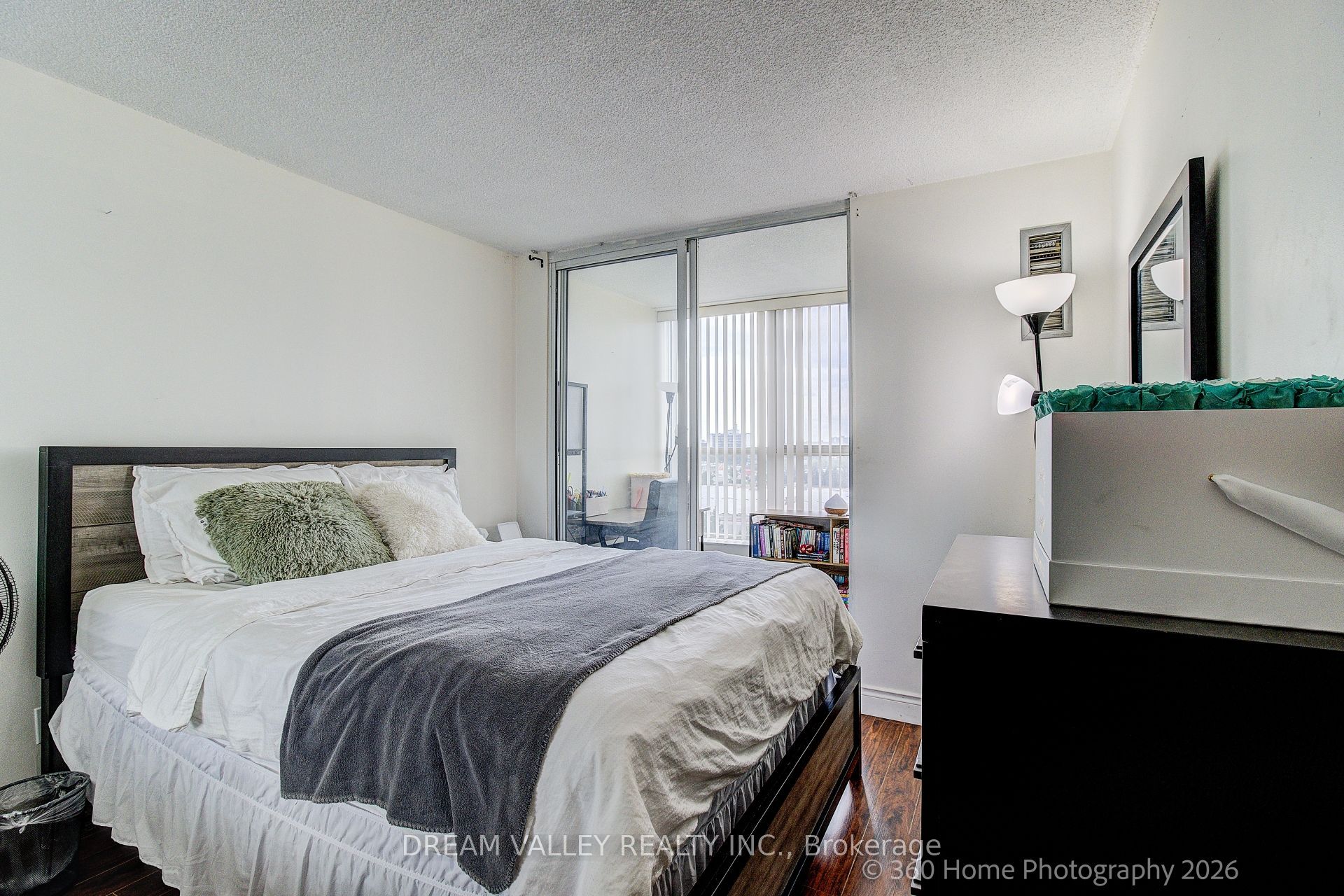 330 Mccowan Road 811 Property Photo 16