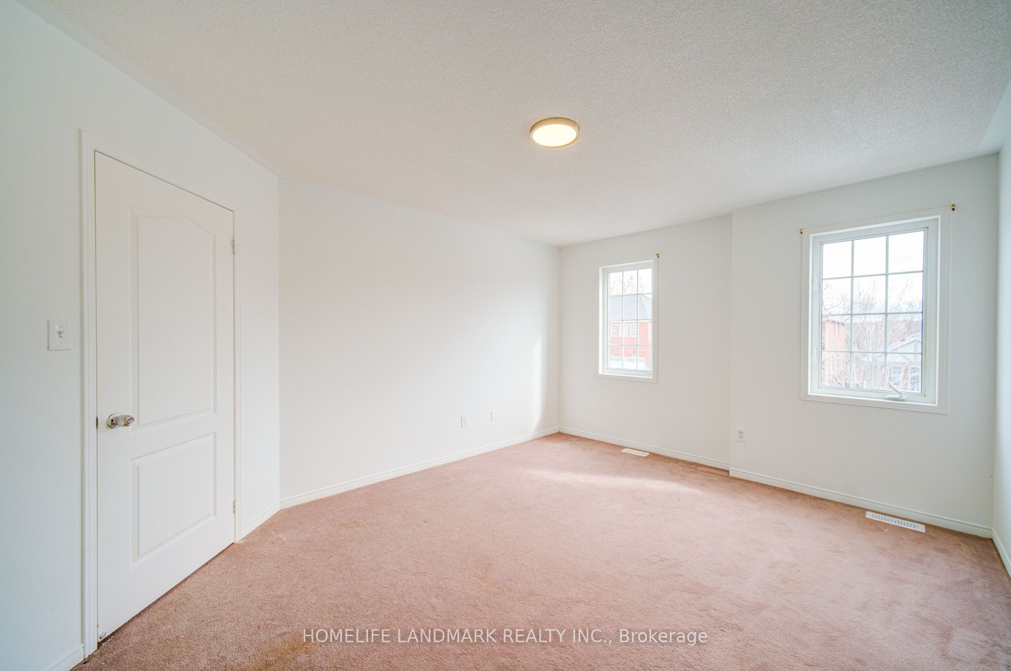 1842 Esterbrook Drive Property Photo 12