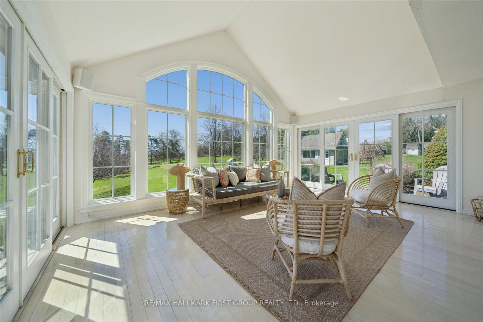 525 Myrtle Road W Property Photo 19