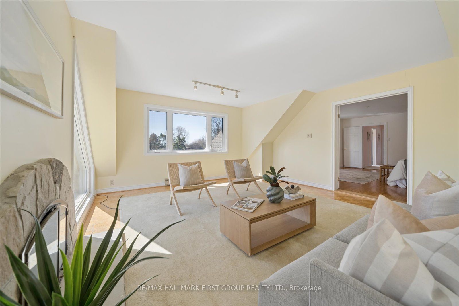 525 Myrtle Road W Property Photo 31