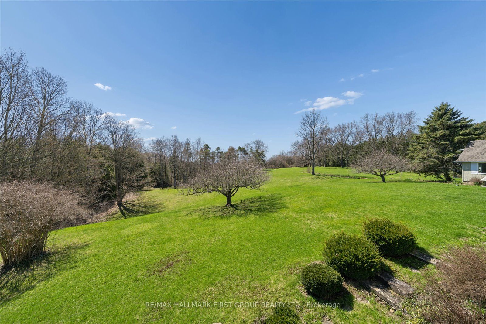 525 Myrtle Road W Property Photo 45