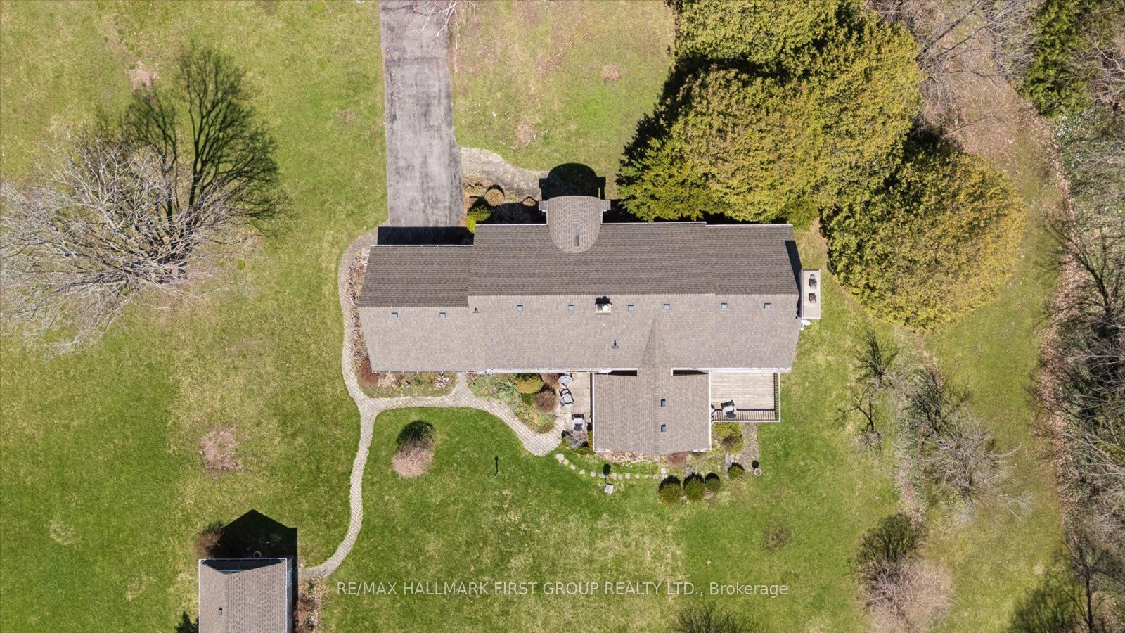 525 Myrtle Road W Property Photo 47