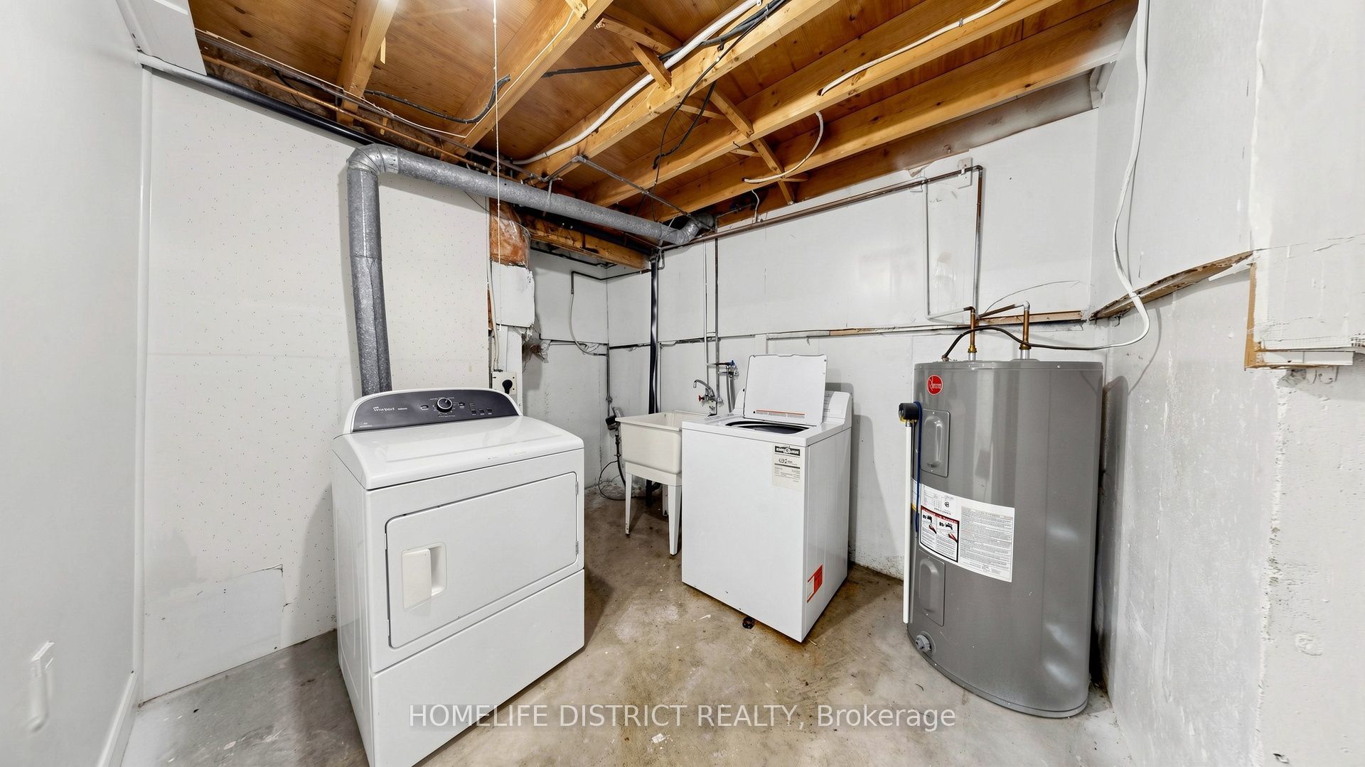 424 Chaleur Avenue Property Photo 15