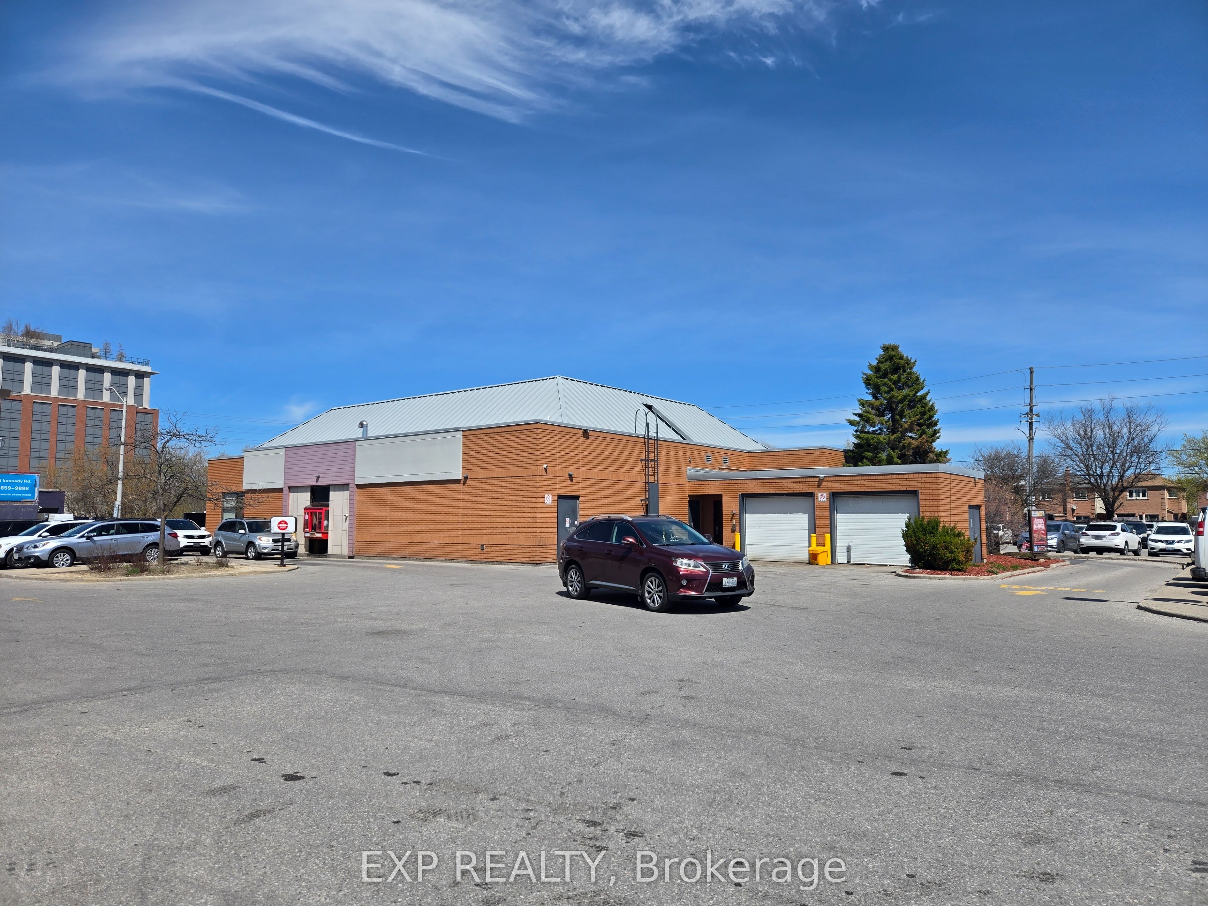 4779 Steeles Avenue E B10 Property Photo 2