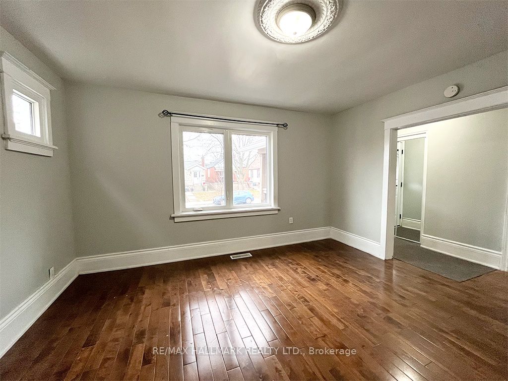 67 Claremore Avenue Property Photo 8