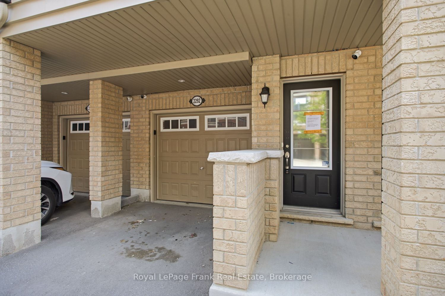 2292 Chevron Prince Path Property Photo 2