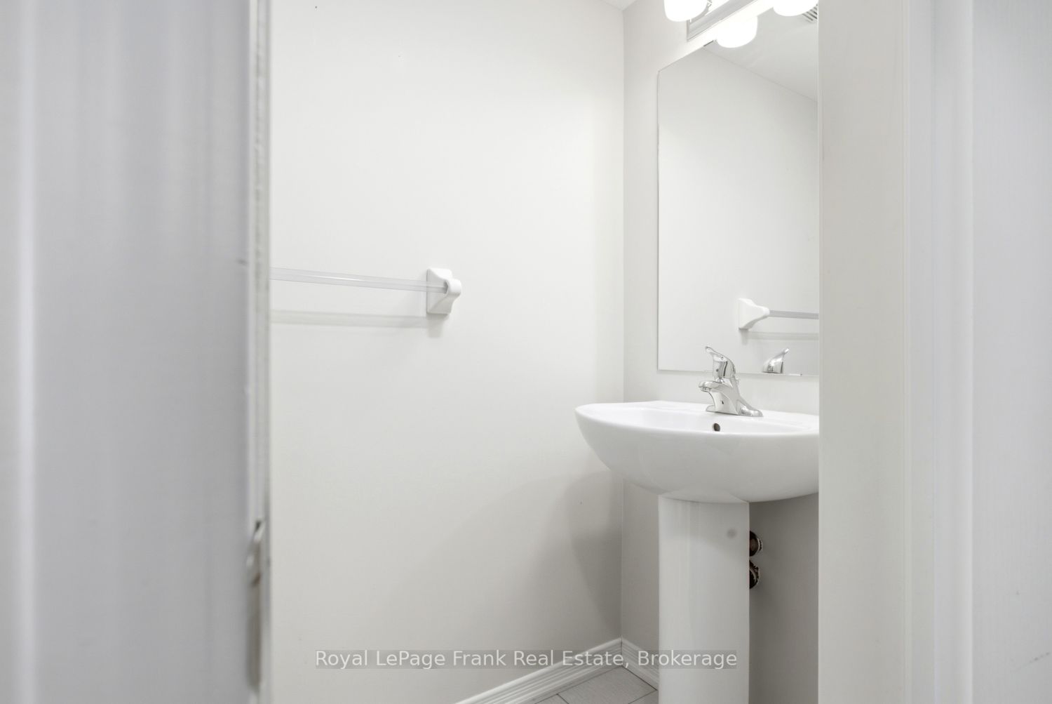 2292 Chevron Prince Path Property Photo 18