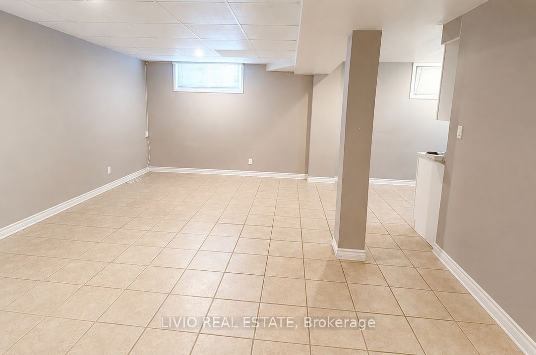 8 Janray Drive Bsmt Property Photo 3