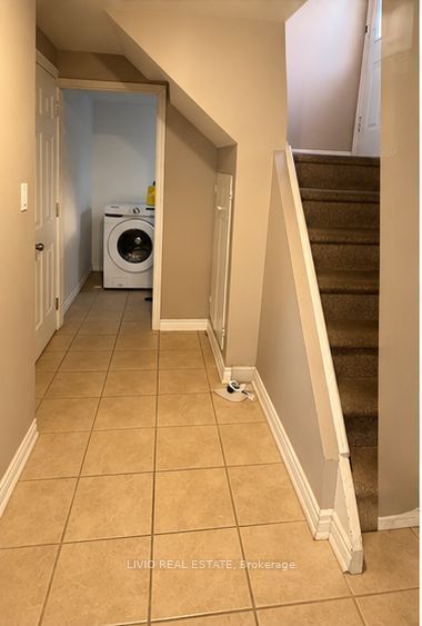 8 Janray Drive Bsmt Property Photo 16