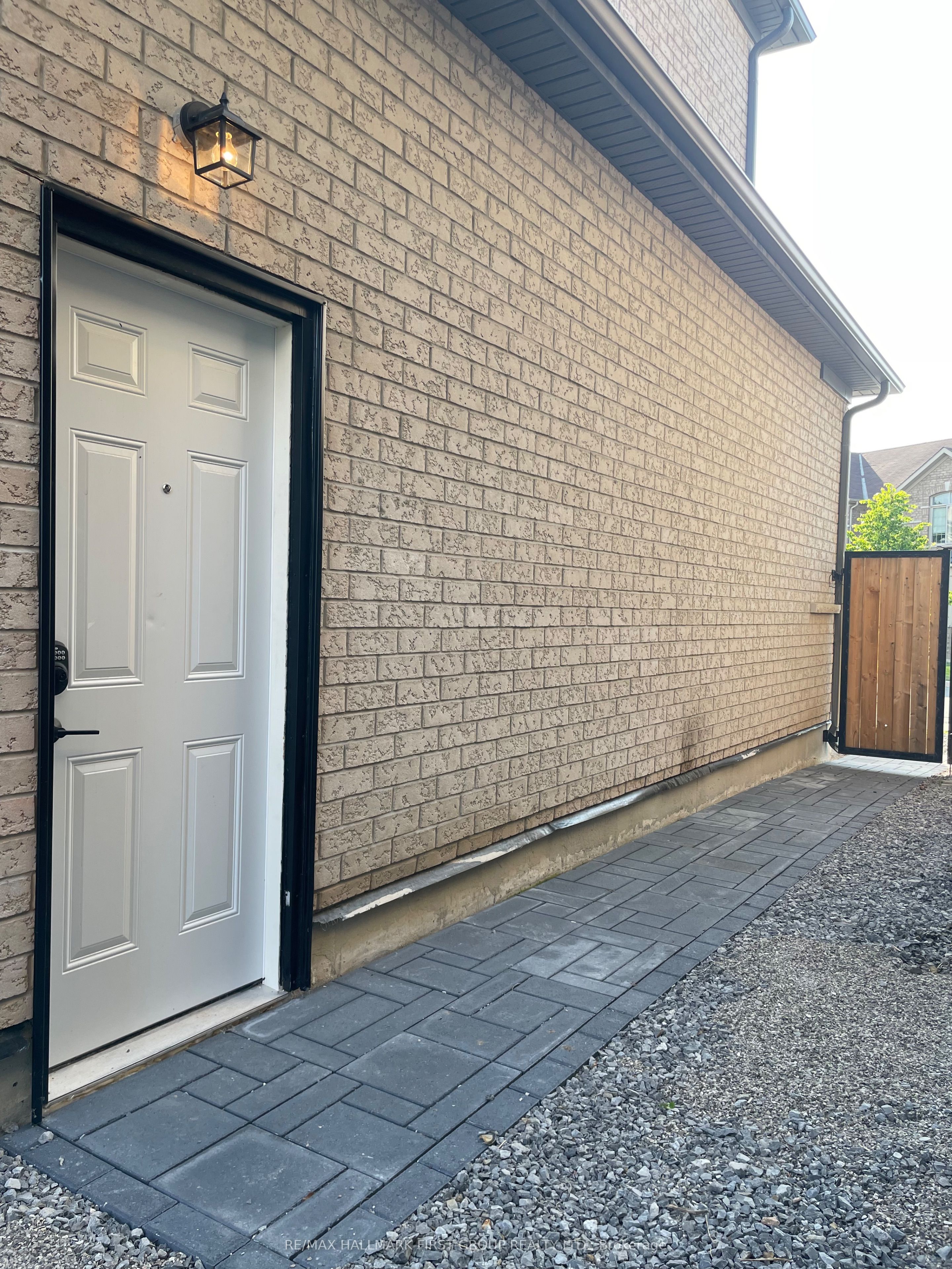 19 Donald Powell Crescent Property Photo 2