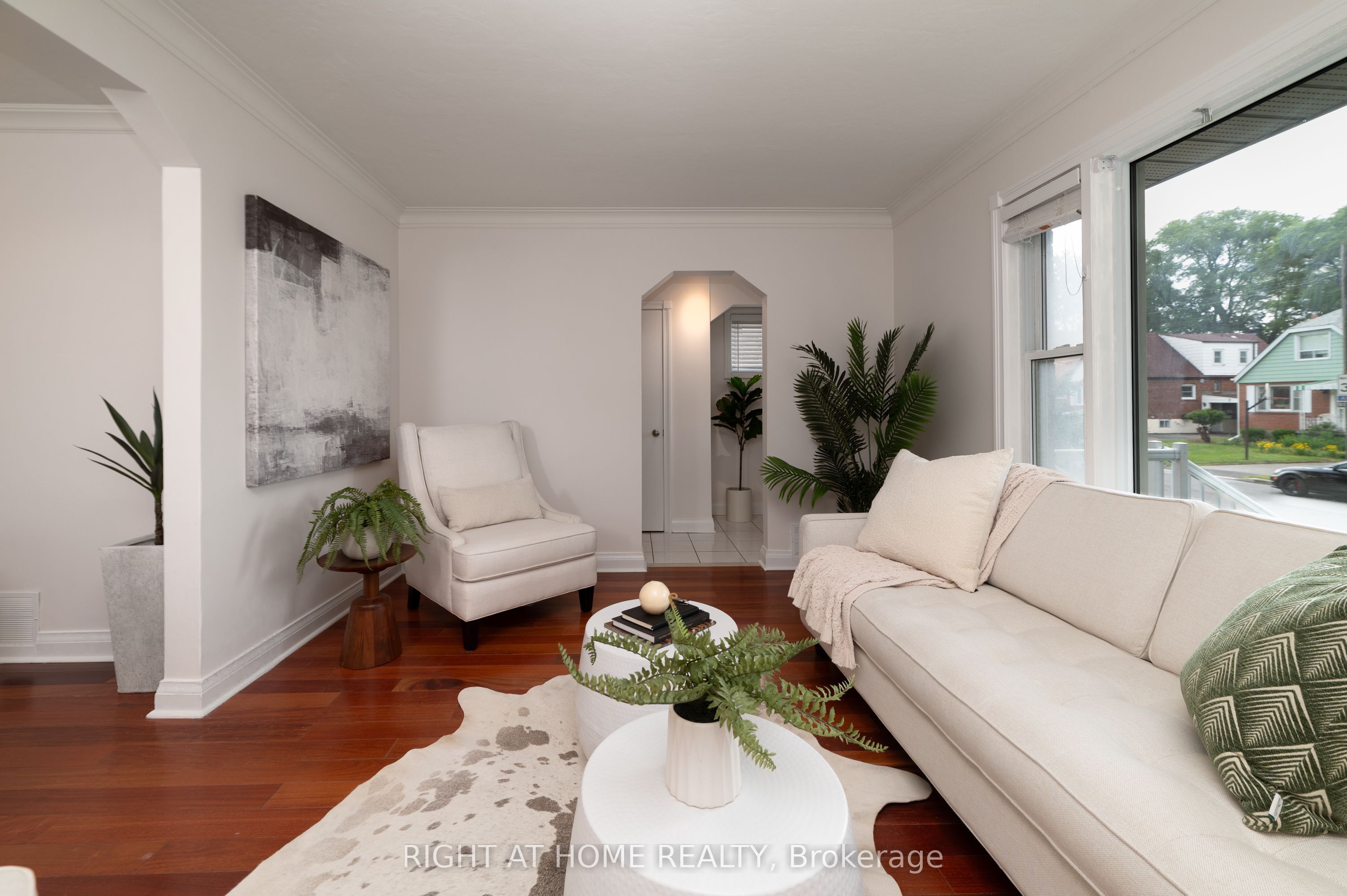 2 Midholm Drive Property Photo 9