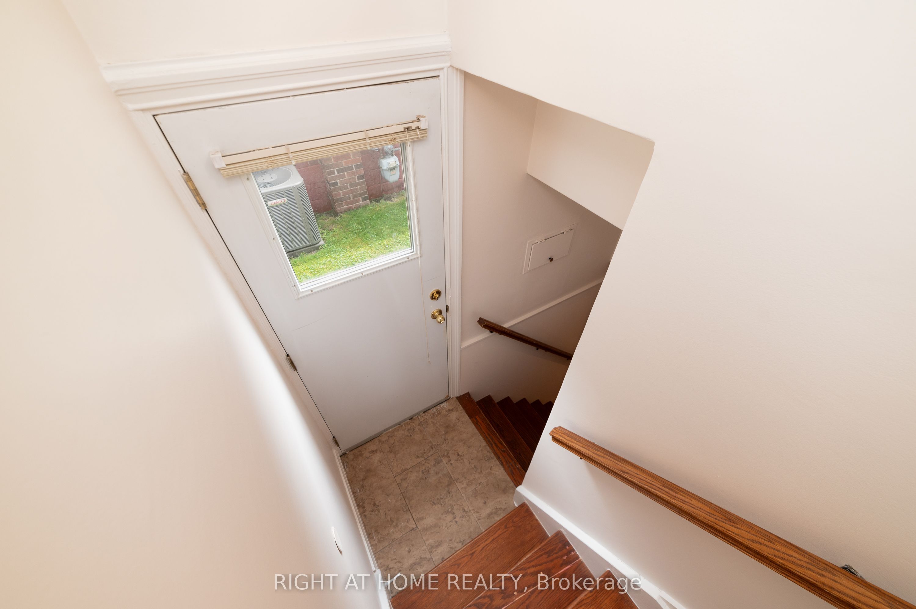 2 Midholm Drive Property Photo 25