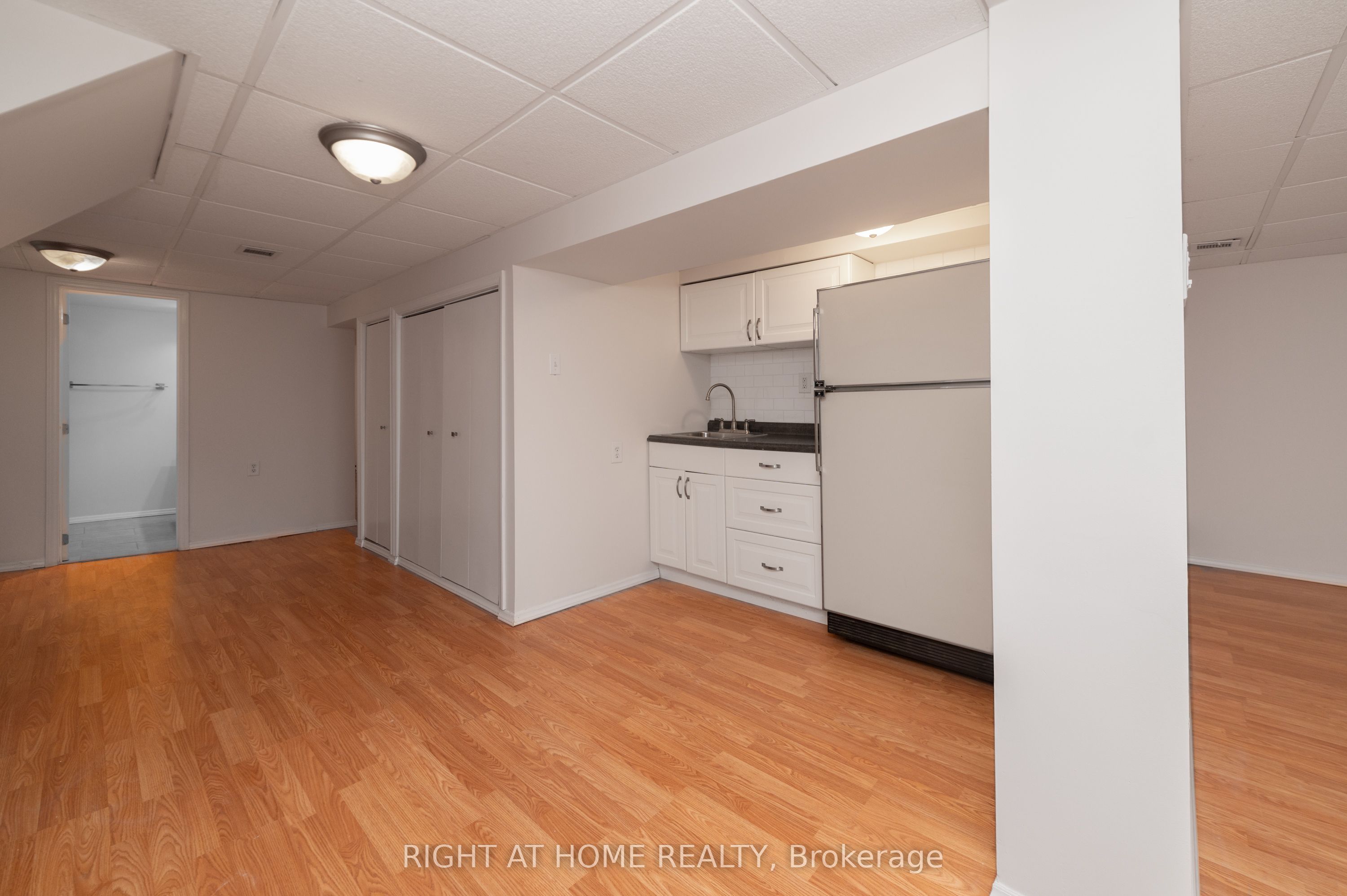 2 Midholm Drive Property Photo 28