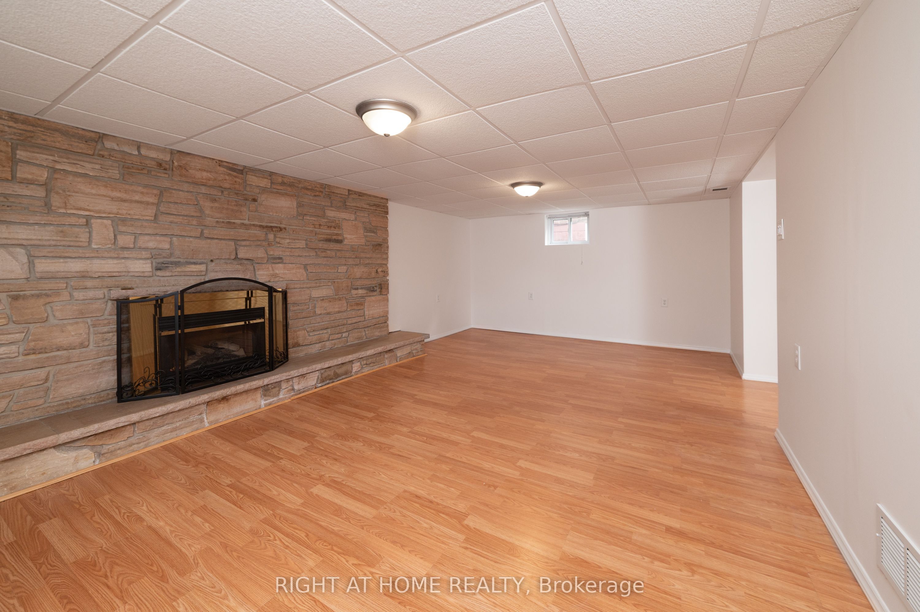 2 Midholm Drive Property Photo 30