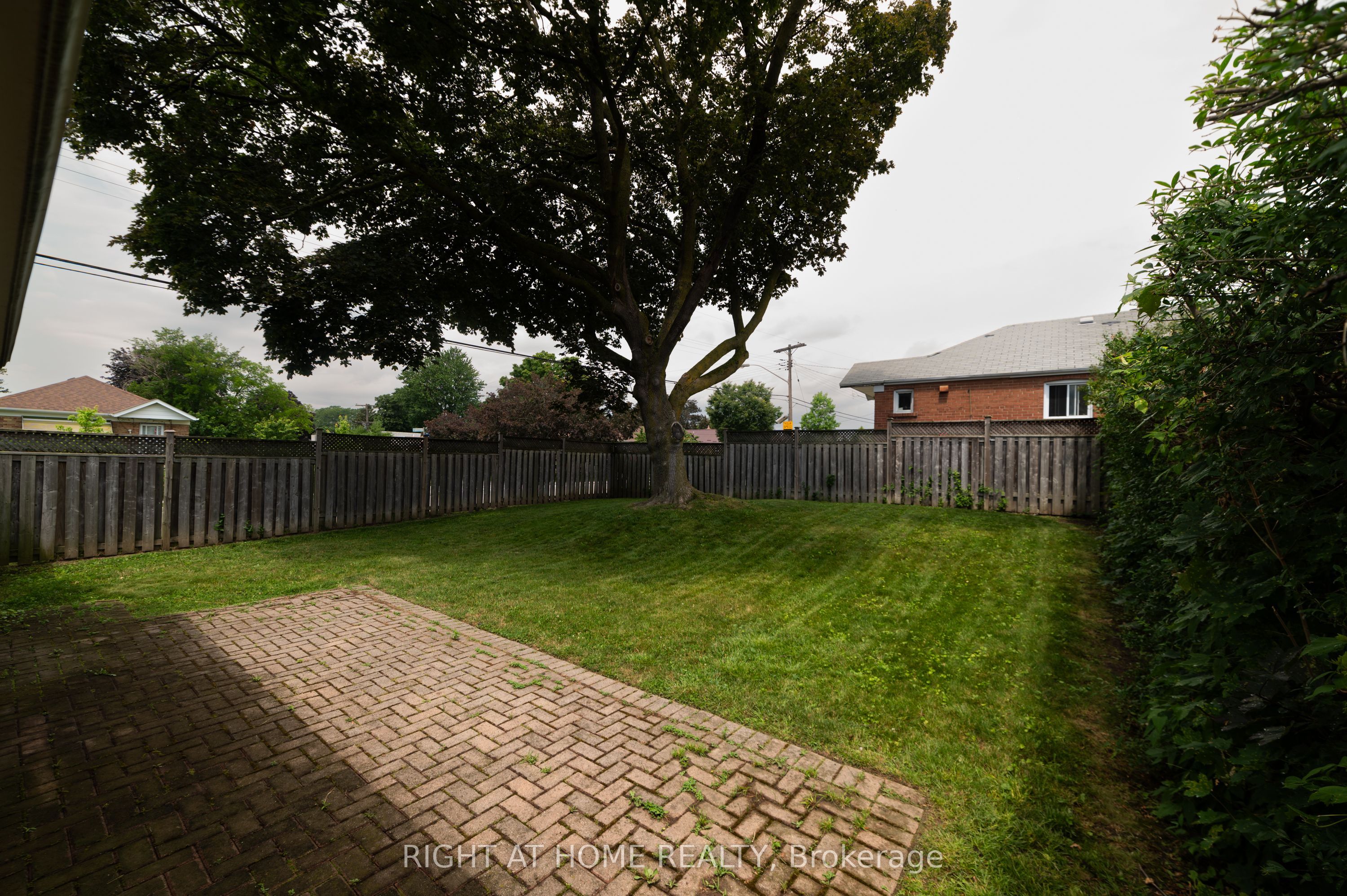 2 Midholm Drive Property Photo 35