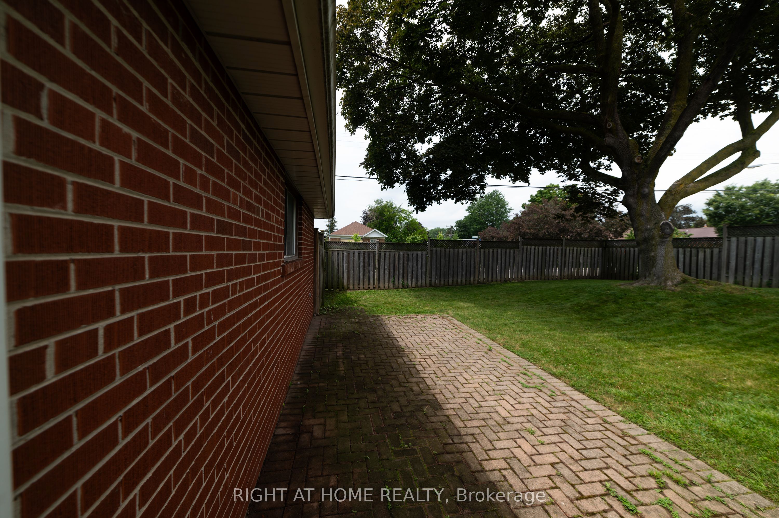 2 Midholm Drive Property Photo 36