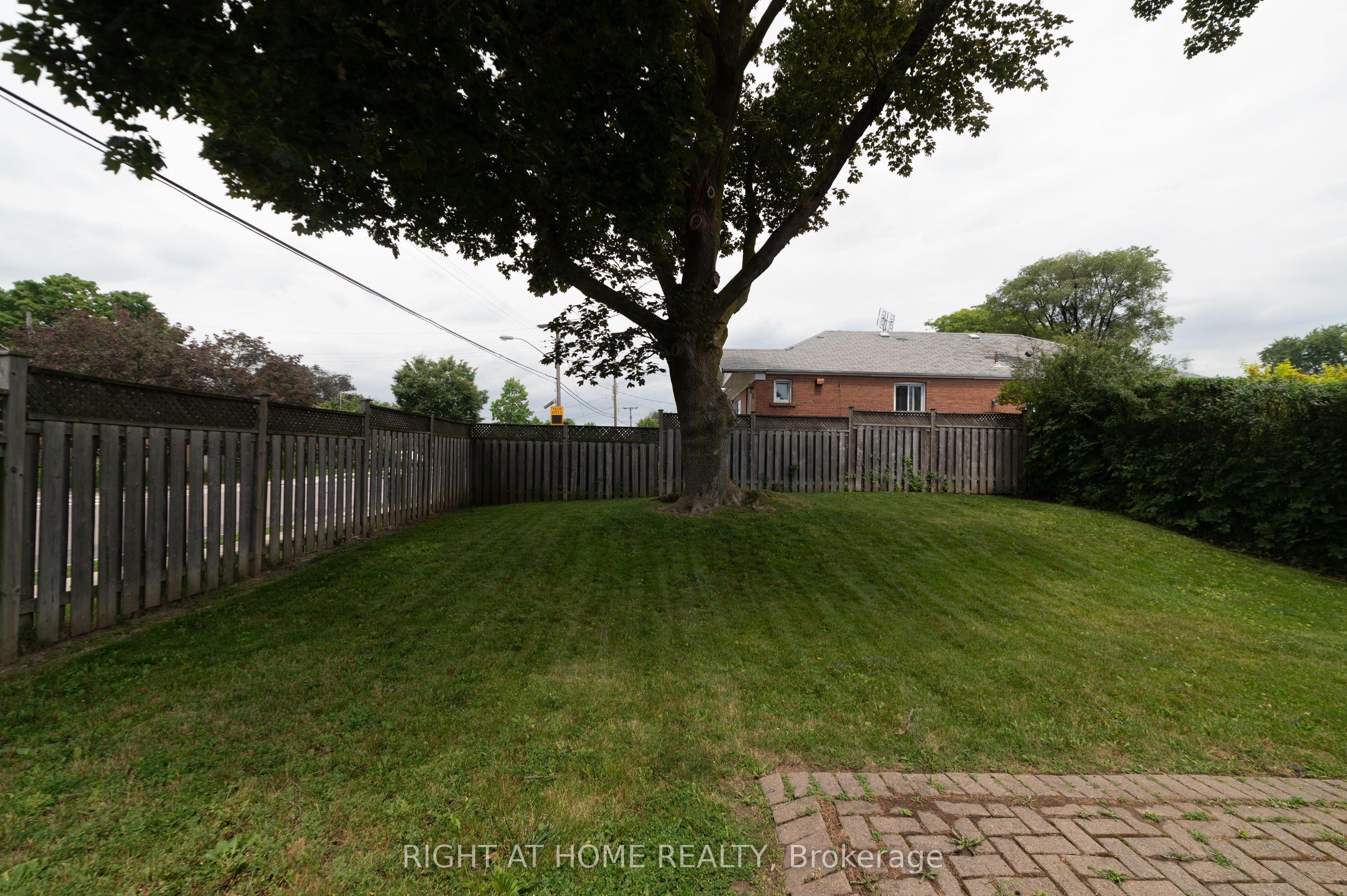 2 Midholm Drive Property Photo 37