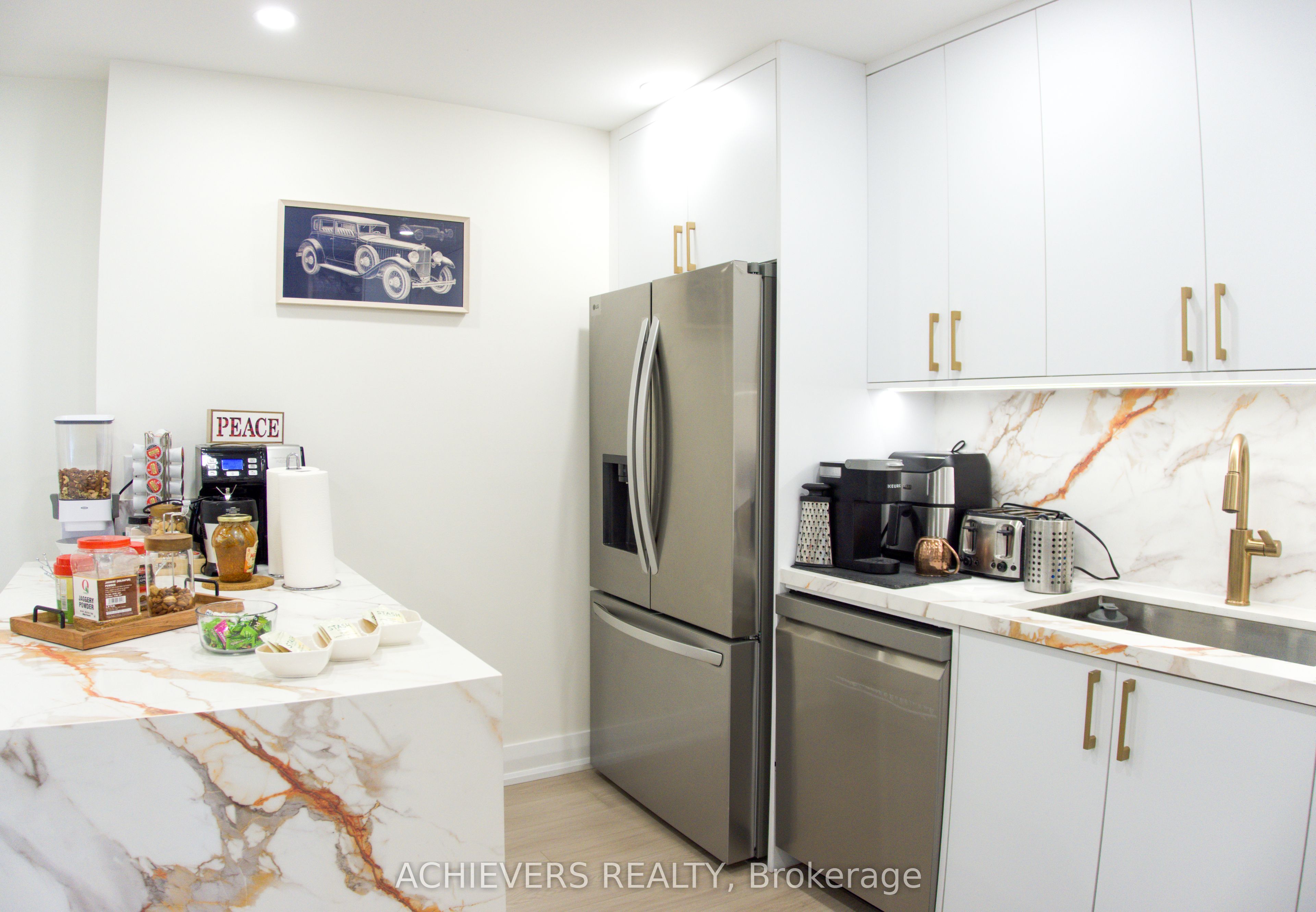 100 Echo Point Ph 6 Property Photo 13
