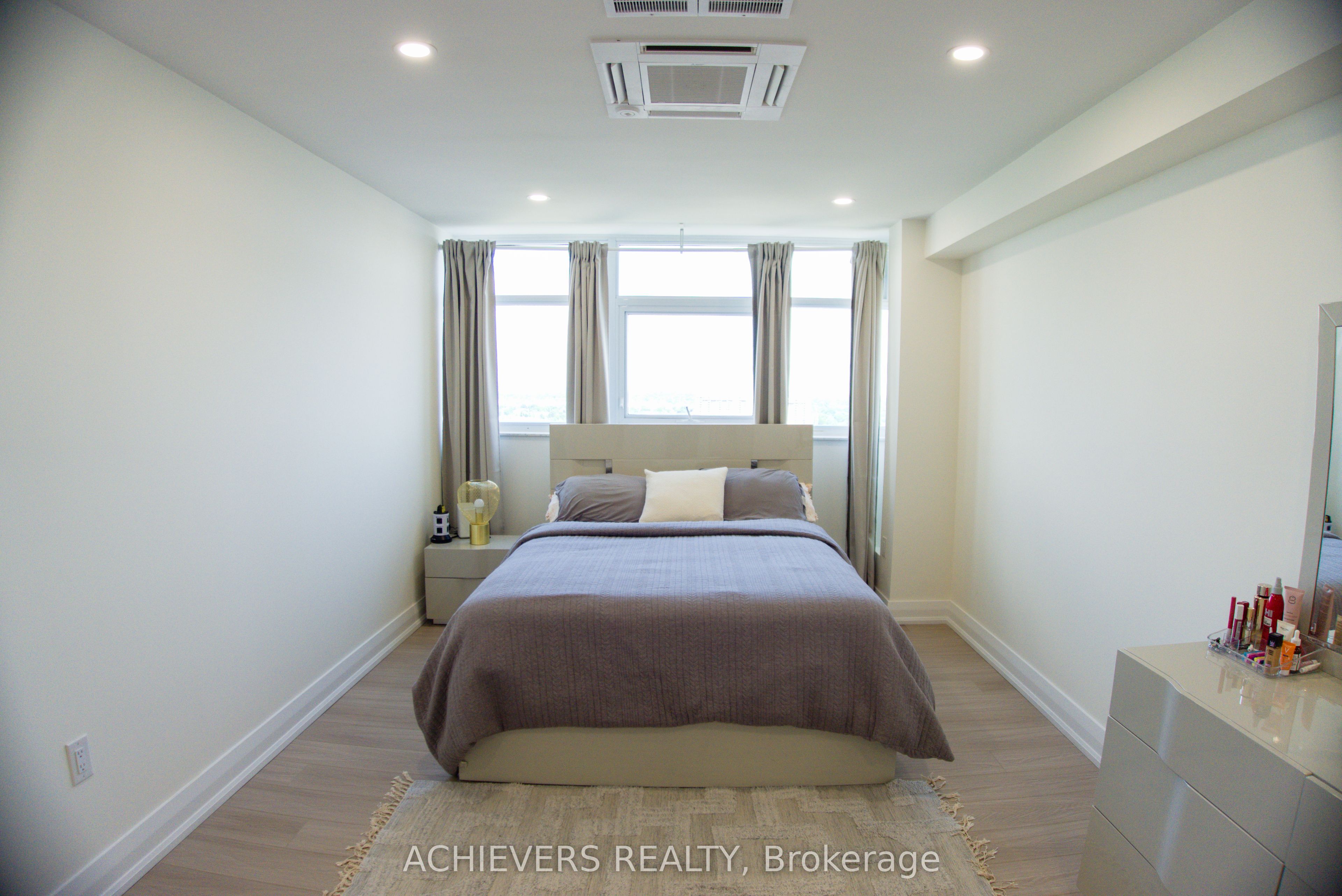 100 Echo Point Ph 6 Property Photo 25