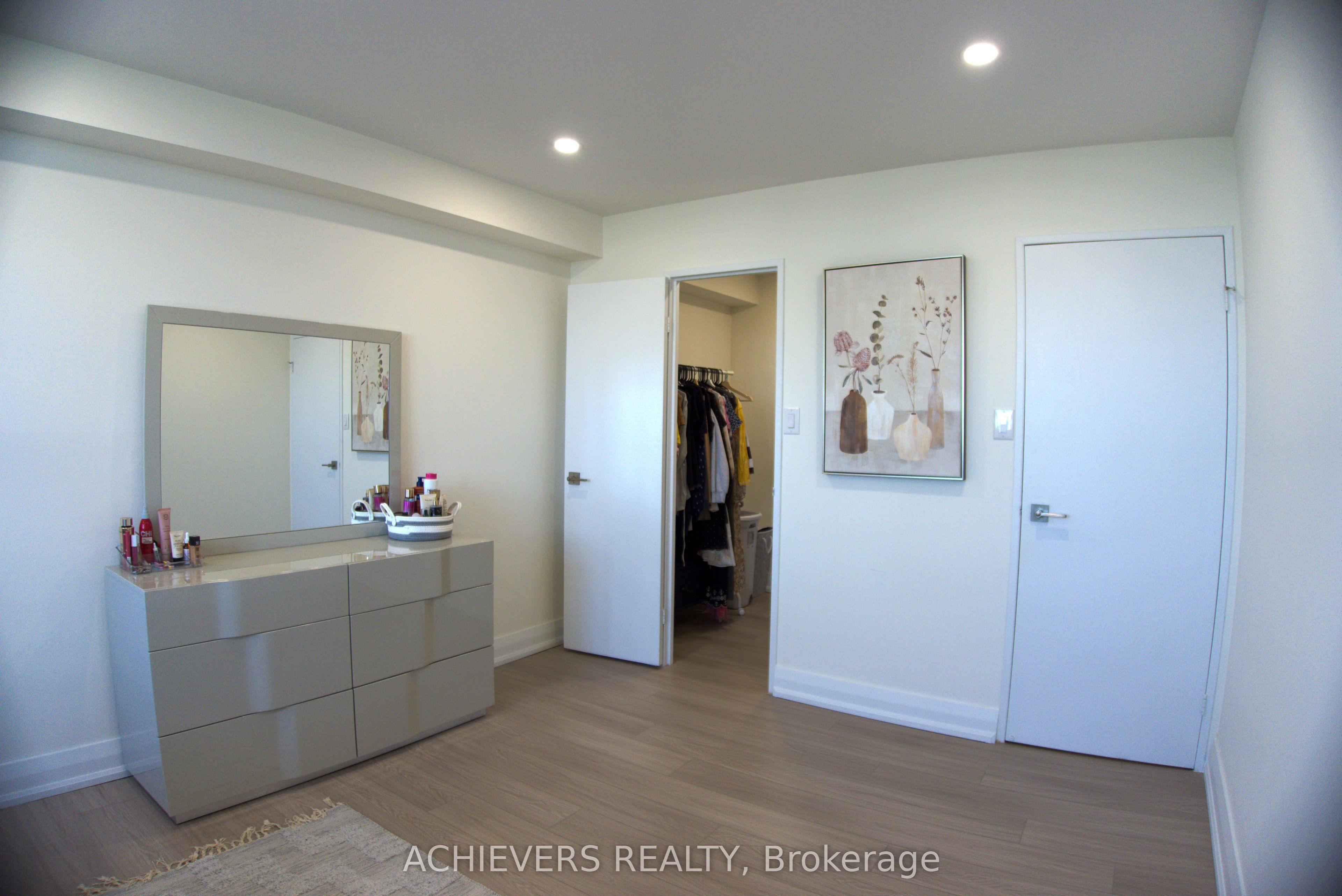100 Echo Point Ph 6 Property Photo 27