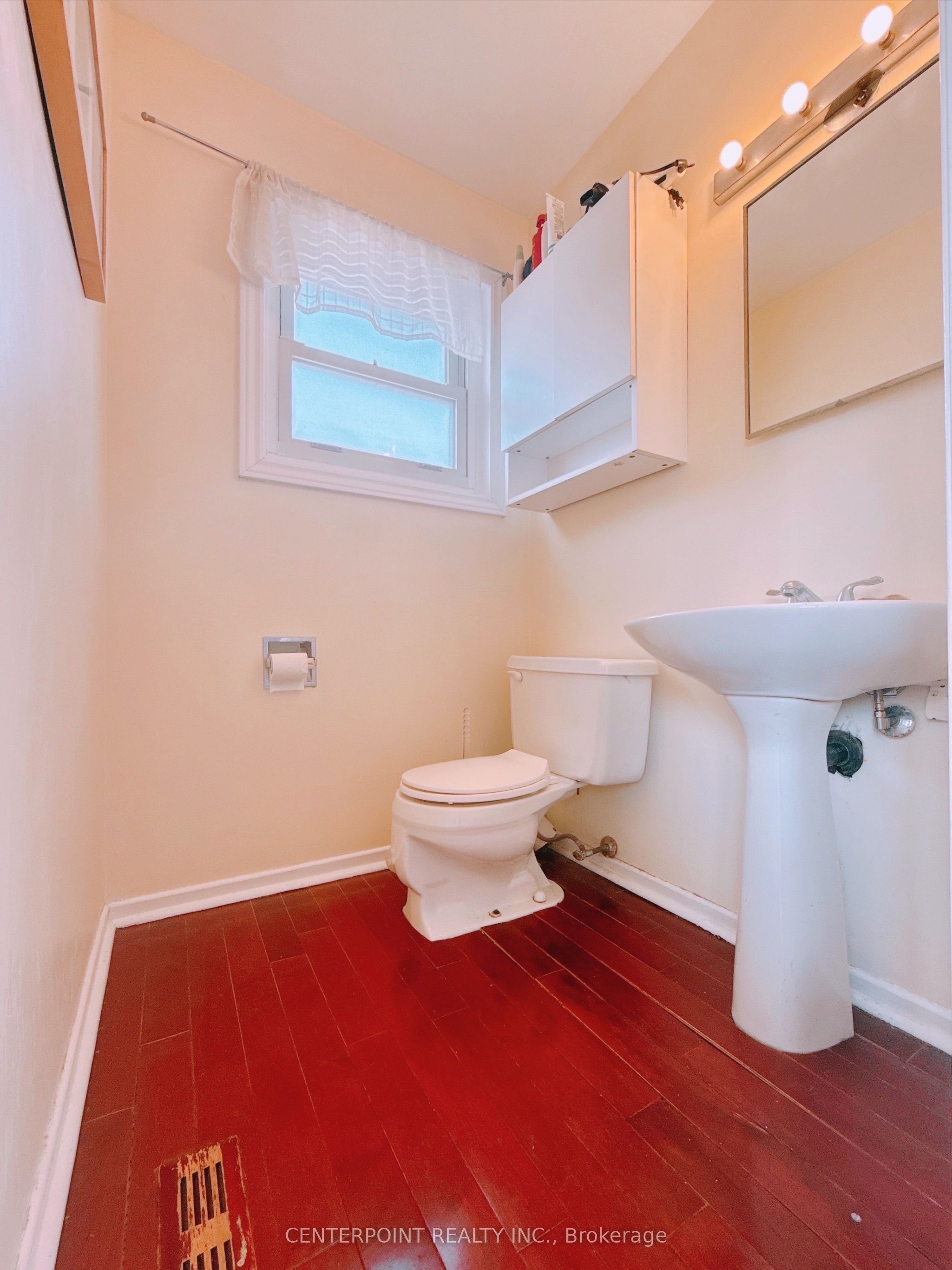 9 Oakmeadow Boulevard Apt 2 Property Photo 4