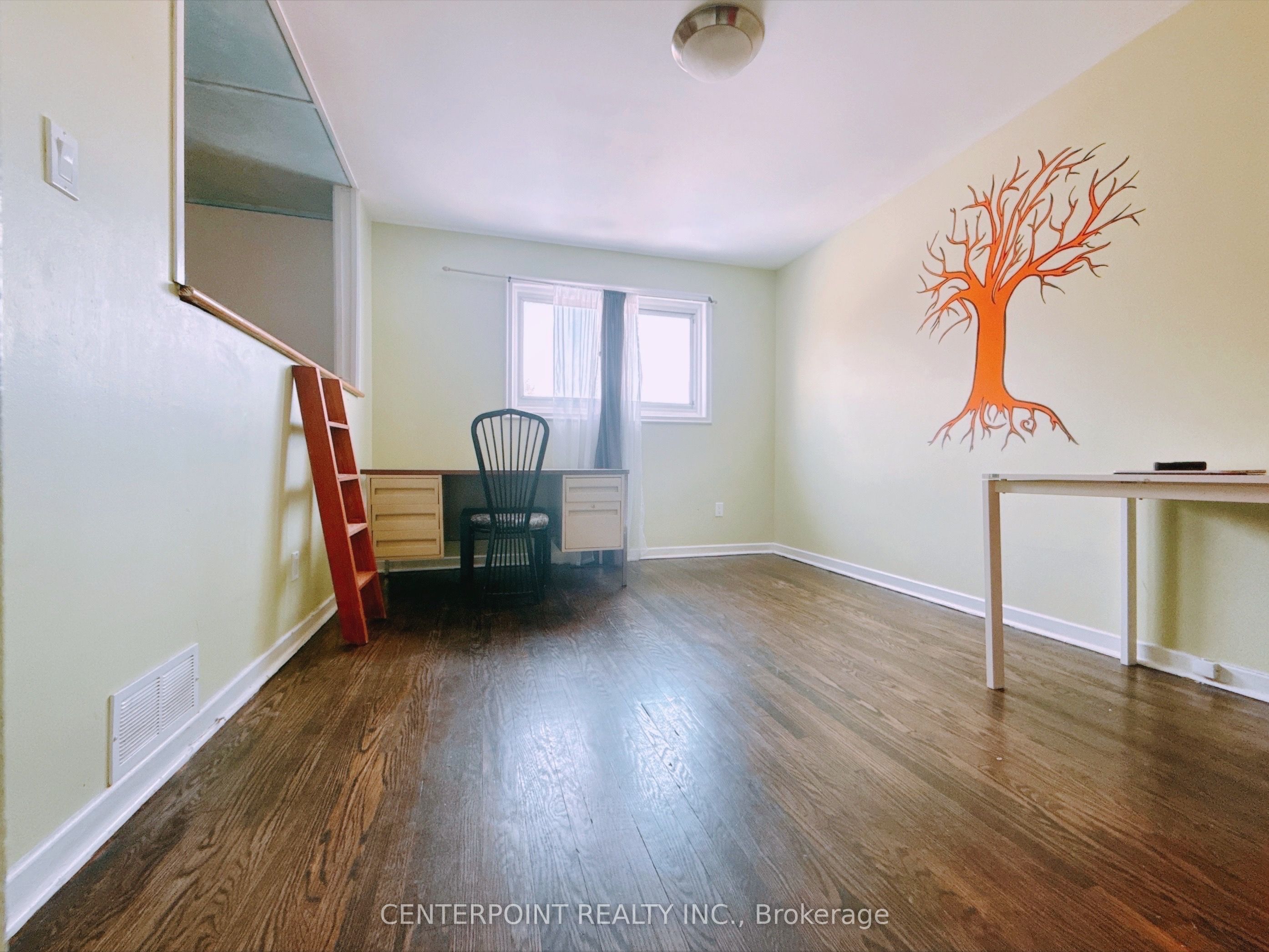 9 Oakmeadow Boulevard Apt 2 Property Photo 7