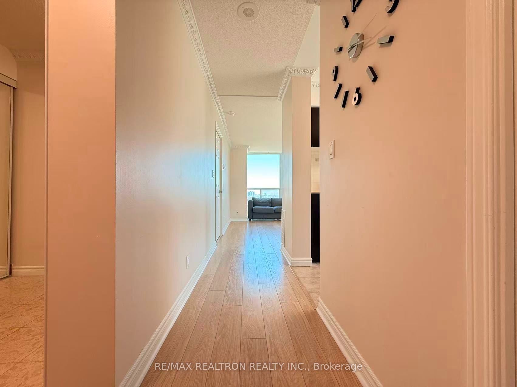 68 Grangeway Avenue 1010 Property Photo 3
