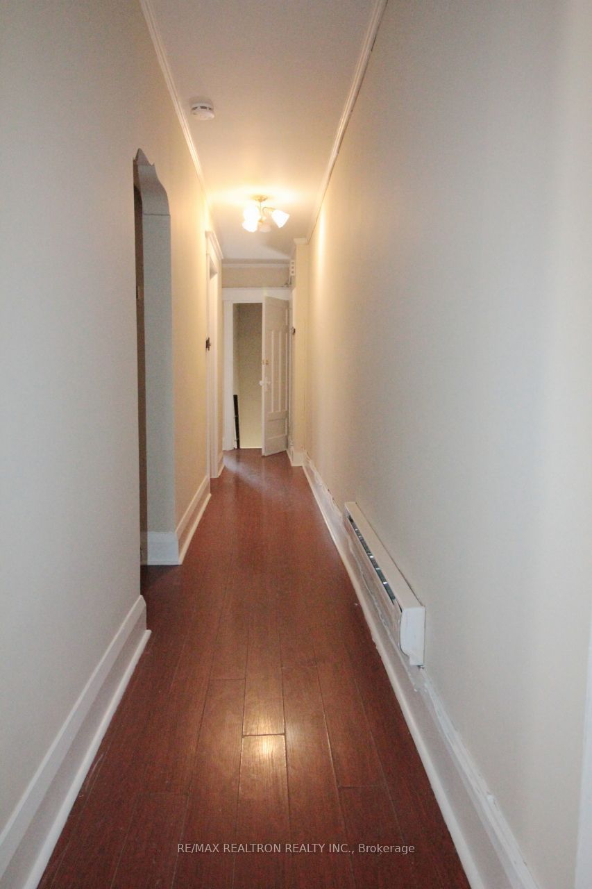 788 Broadview Avenue # A Property Photo 2