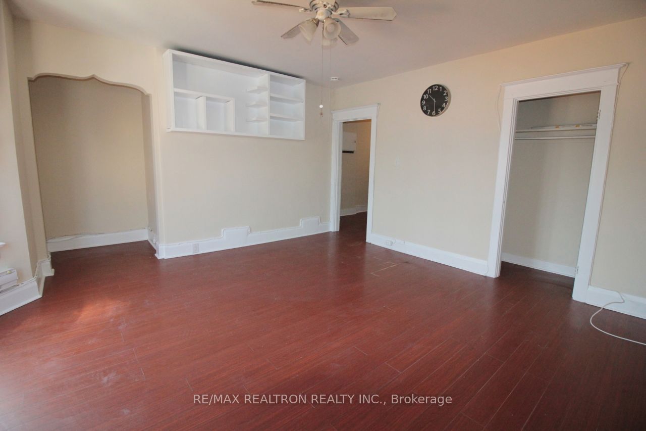 788 Broadview Avenue # A Property Photo 4
