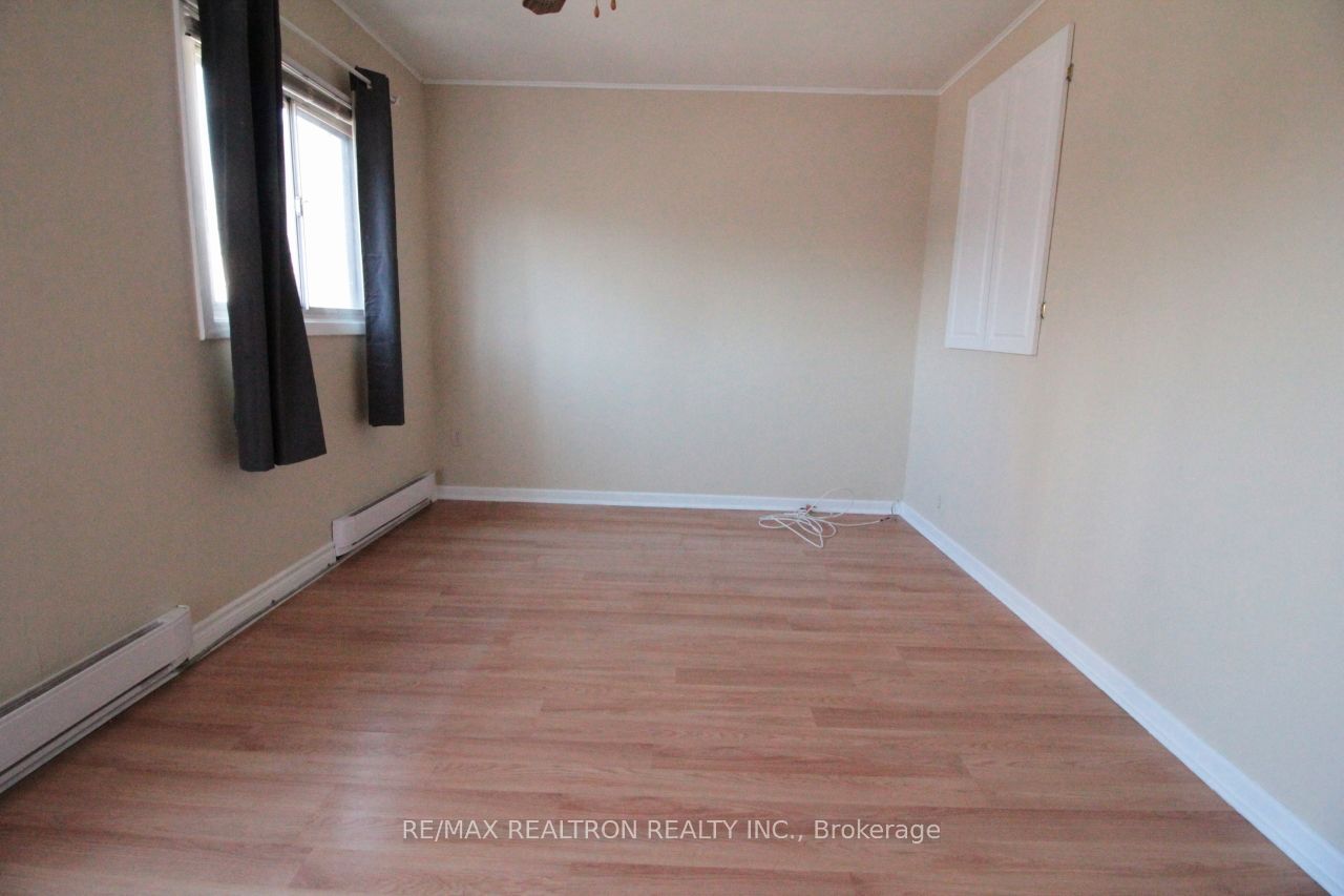 788 Broadview Avenue # A Property Photo 9