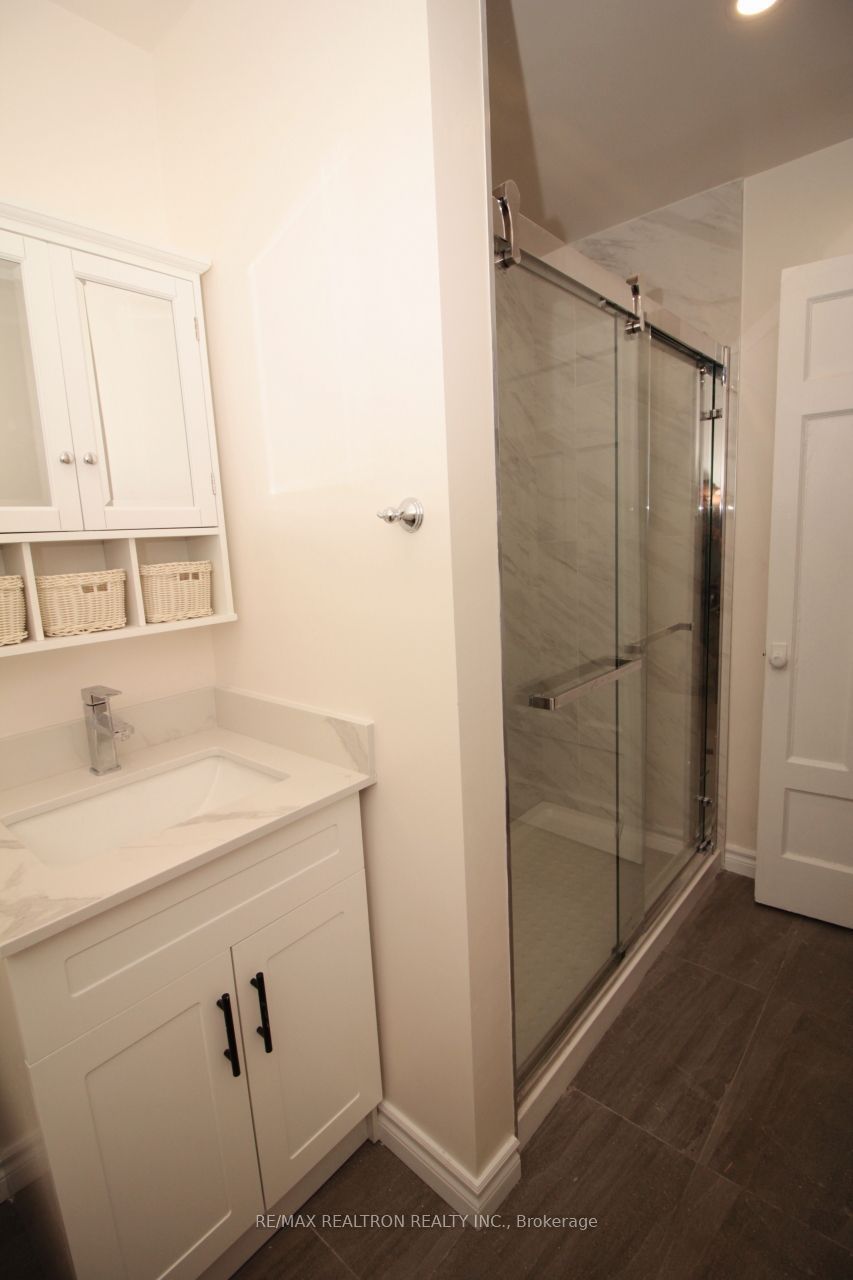 788 Broadview Avenue # A Property Photo 15